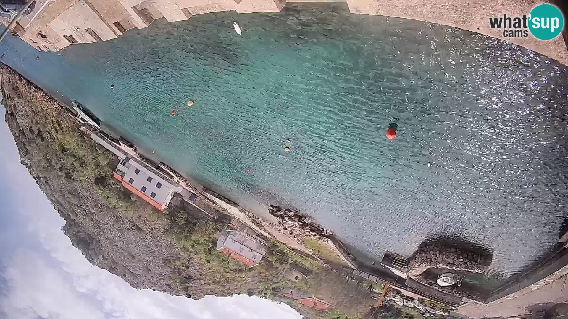 Web kamera trajektna luka Prizna – prema otoku Pag