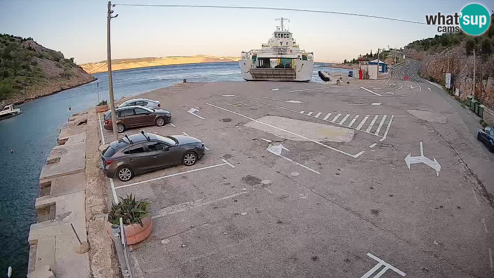 Webcam port de ferry de Prizna – vers l’île de Pag