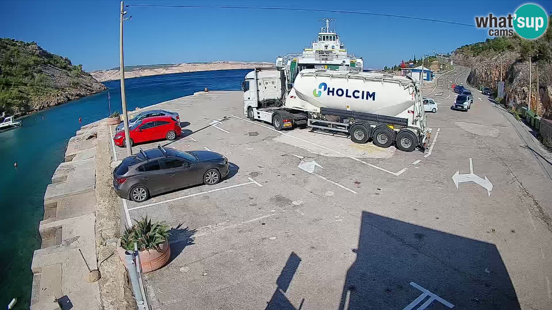 Web kamera trajektna luka Prizna – prema otoku Pag