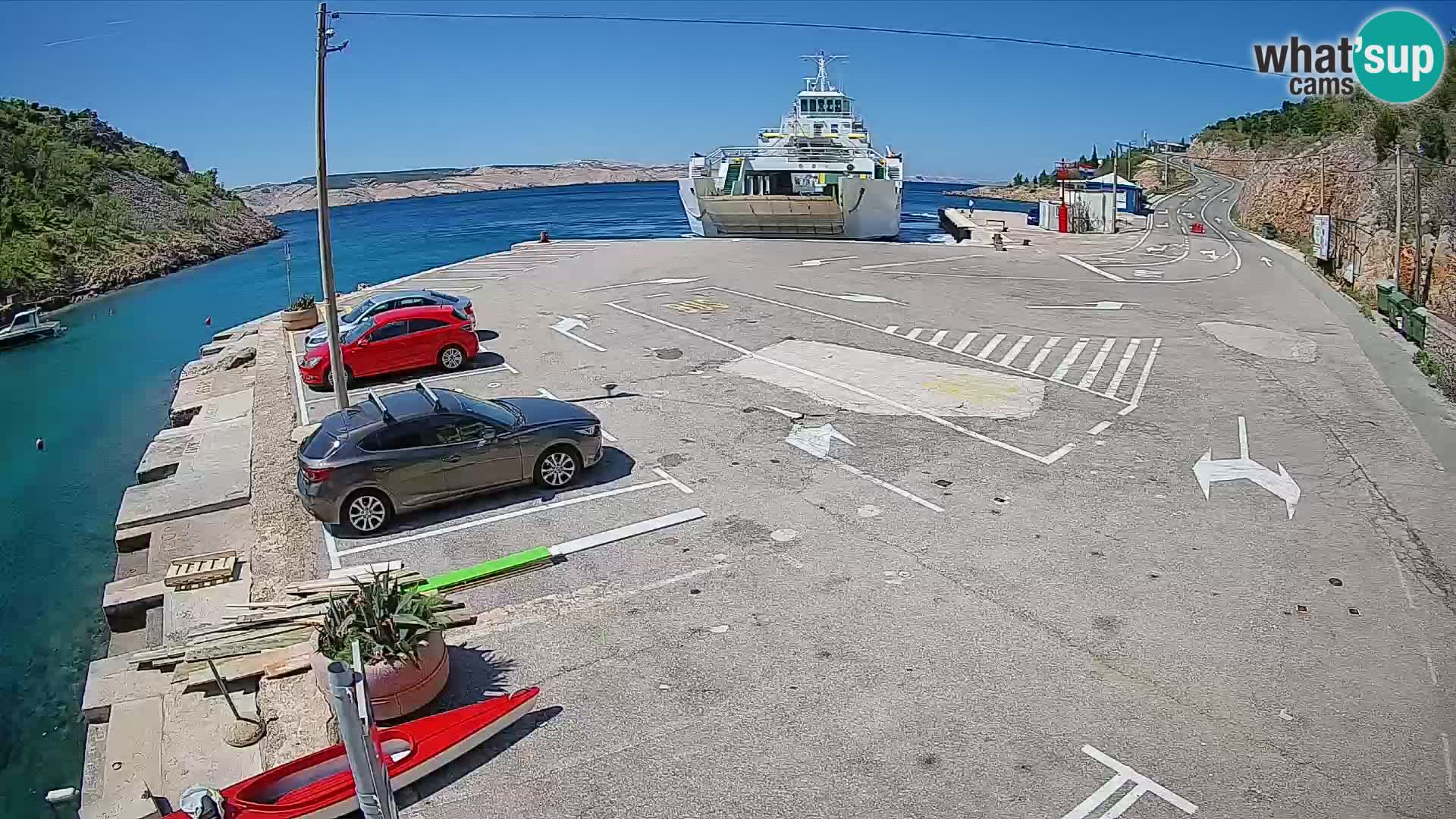 Webcam del puerto de ferris de Prizna – hacia la isla de Pag