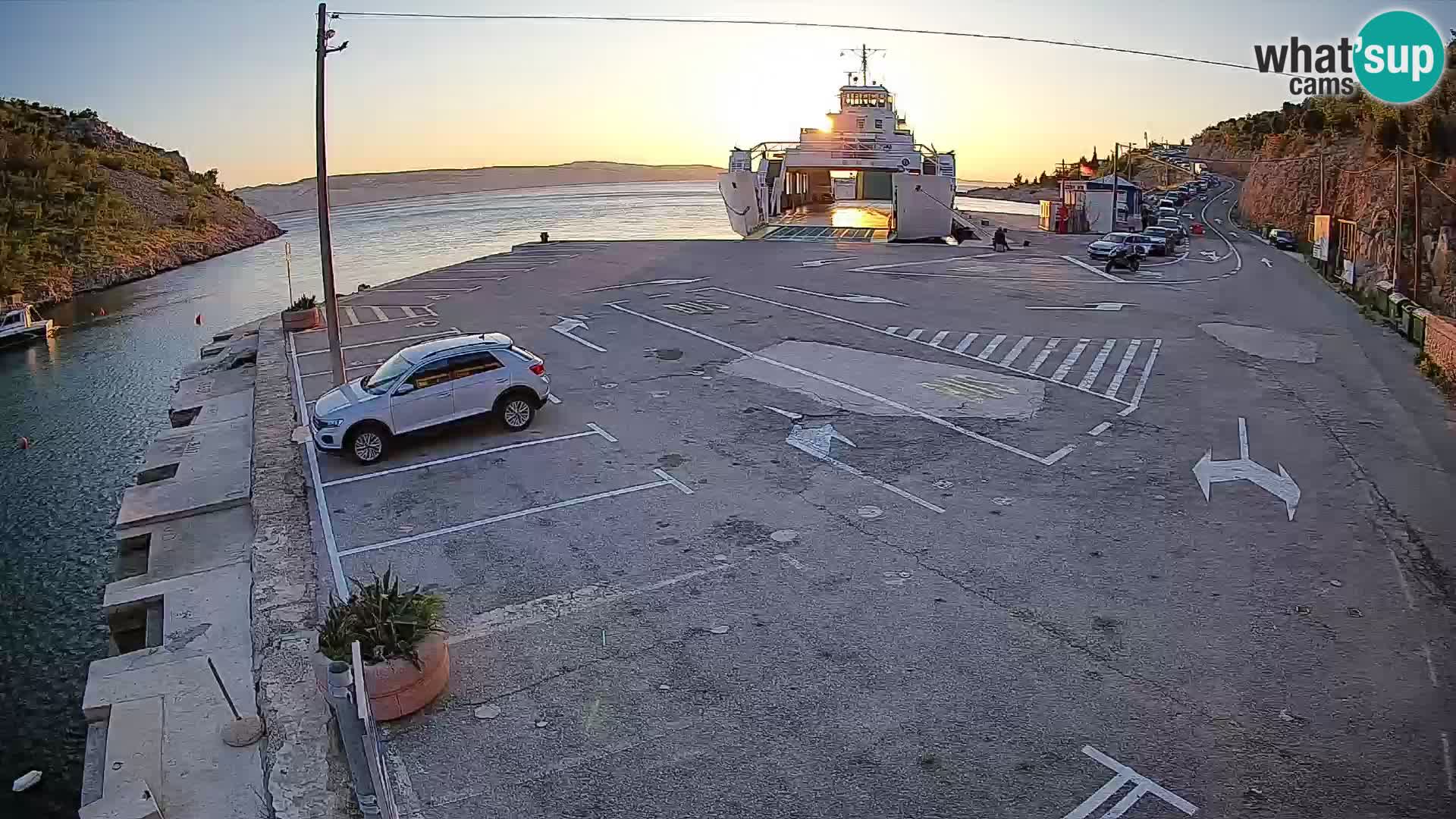 Webcam Prizna ferry port to Pag island