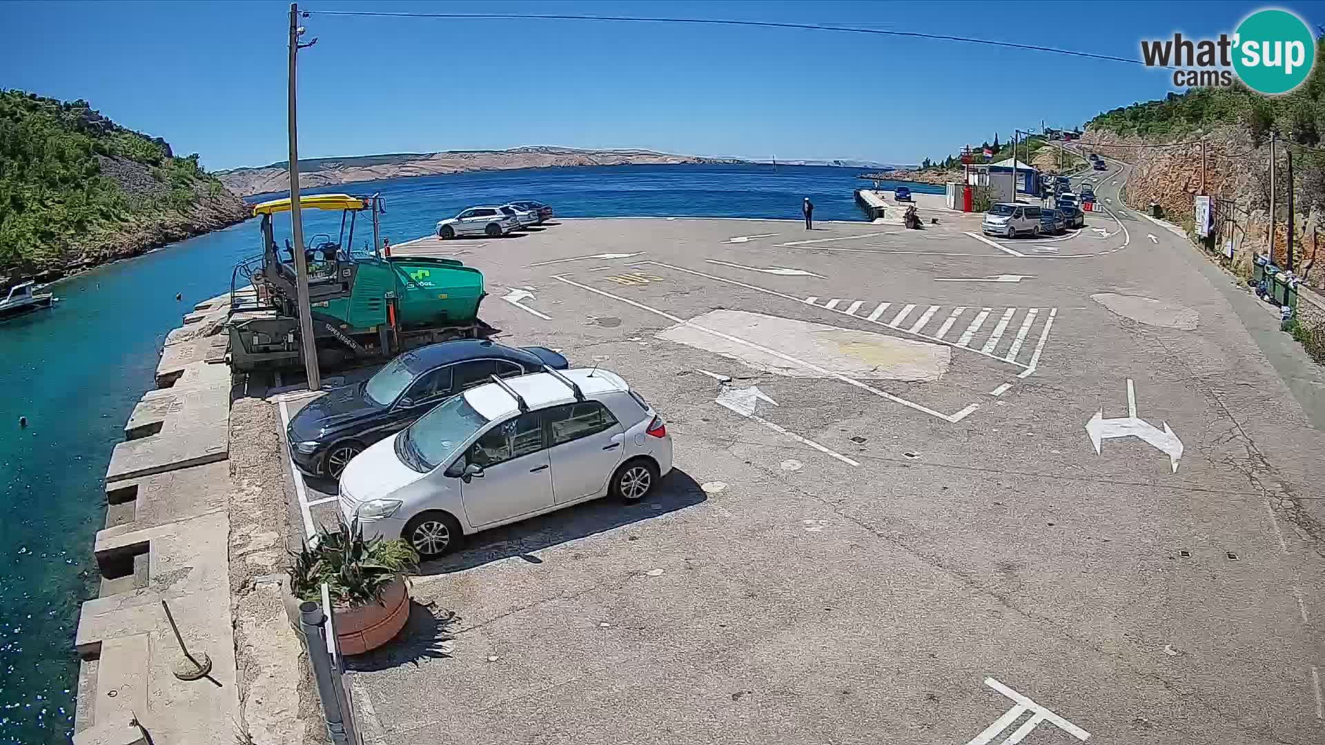 Webcam del puerto de ferris de Prizna – hacia la isla de Pag