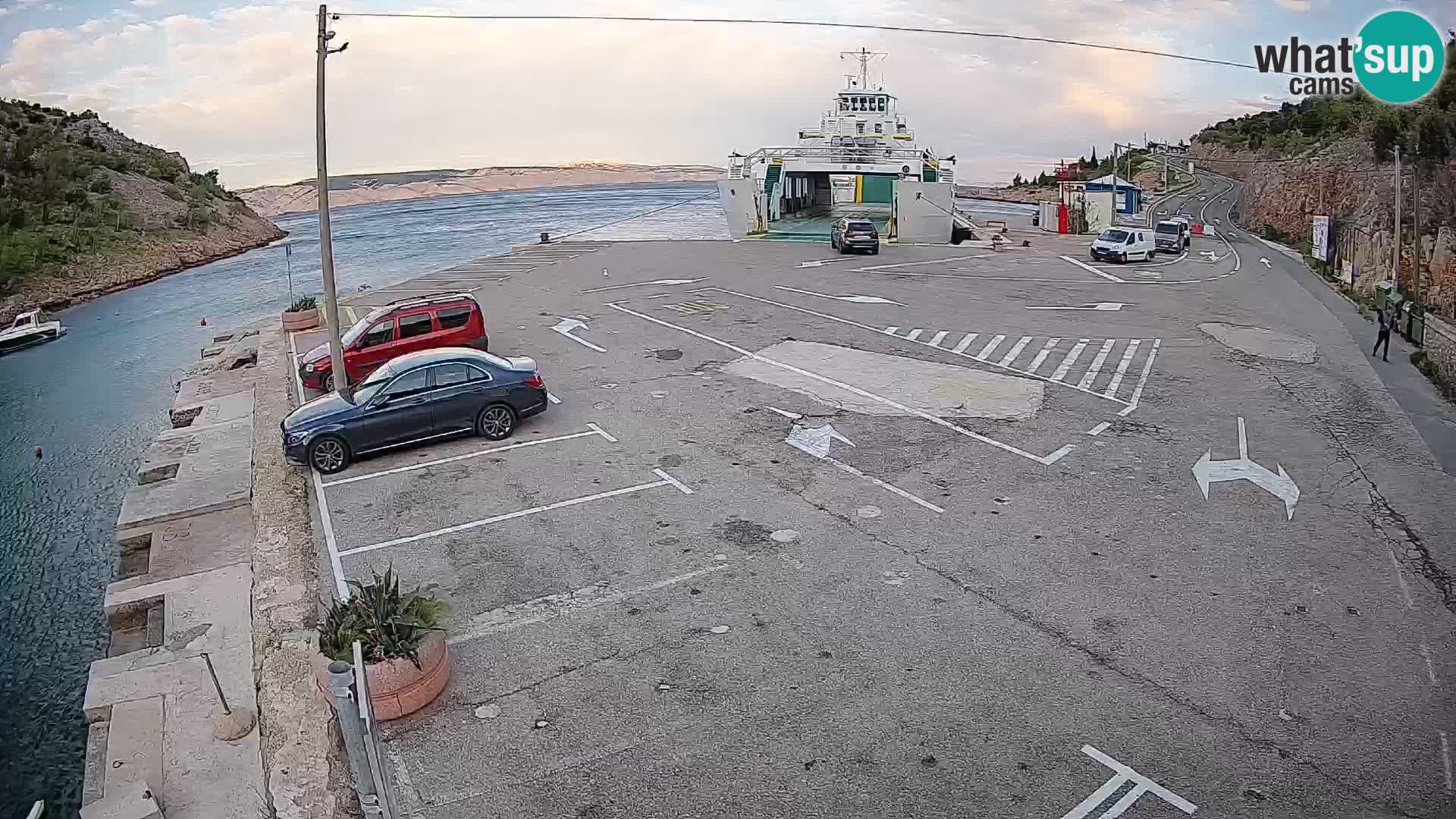 Webcam Prizna ferry port to Pag island