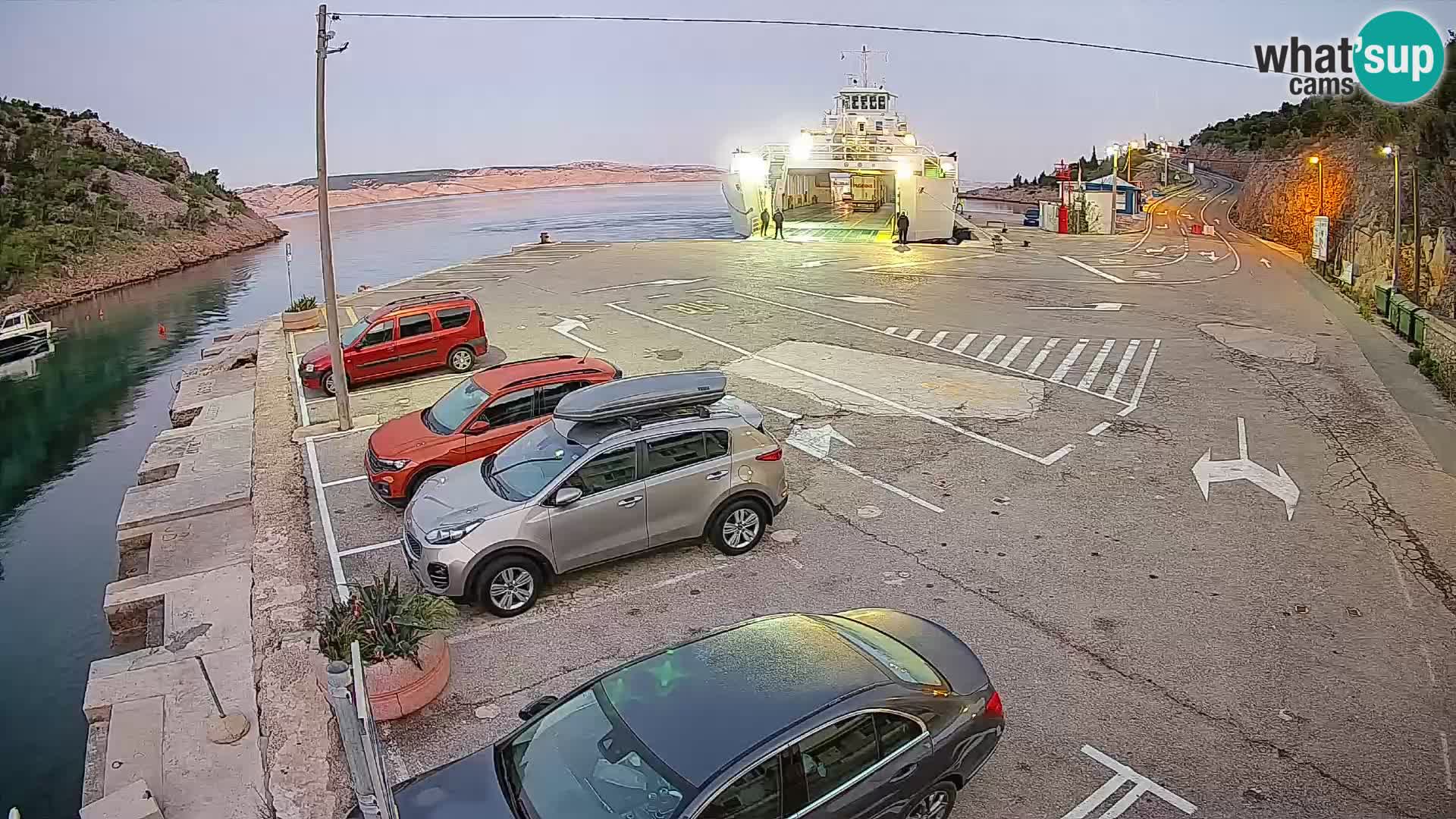 Webcam Prizna ferry port to Pag island