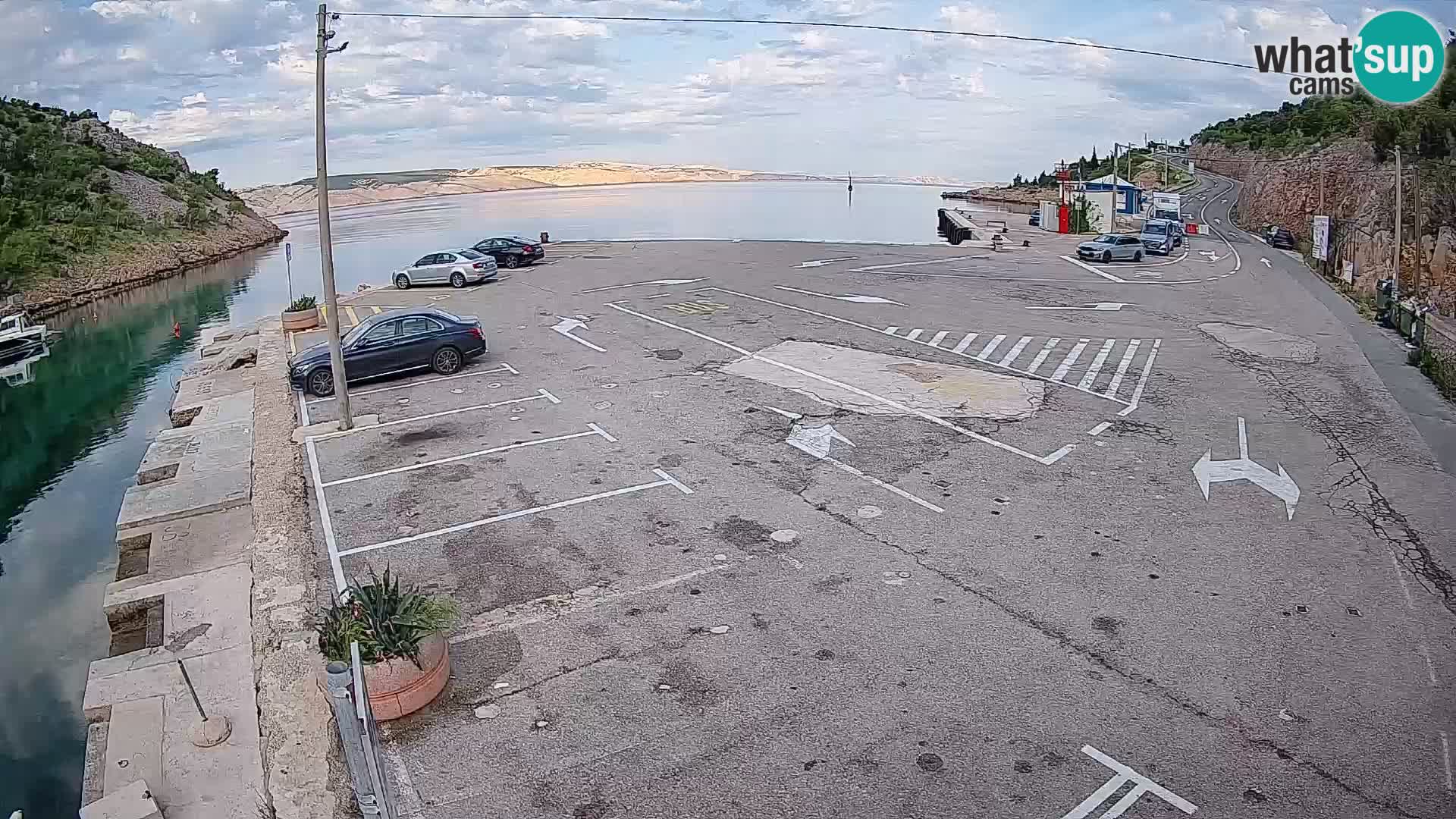 Webcam del puerto de ferris de Prizna – hacia la isla de Pag