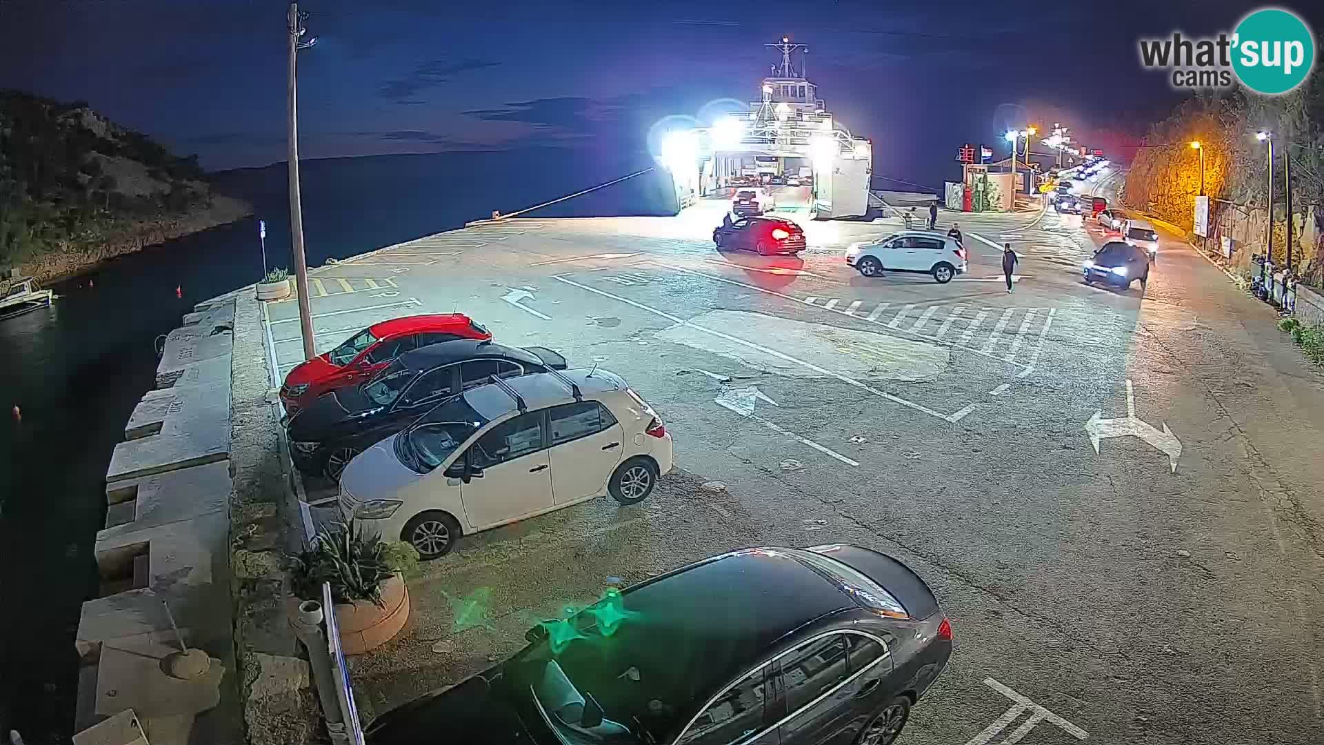 Web kamera trajektna luka Prizna – prema otoku Pag