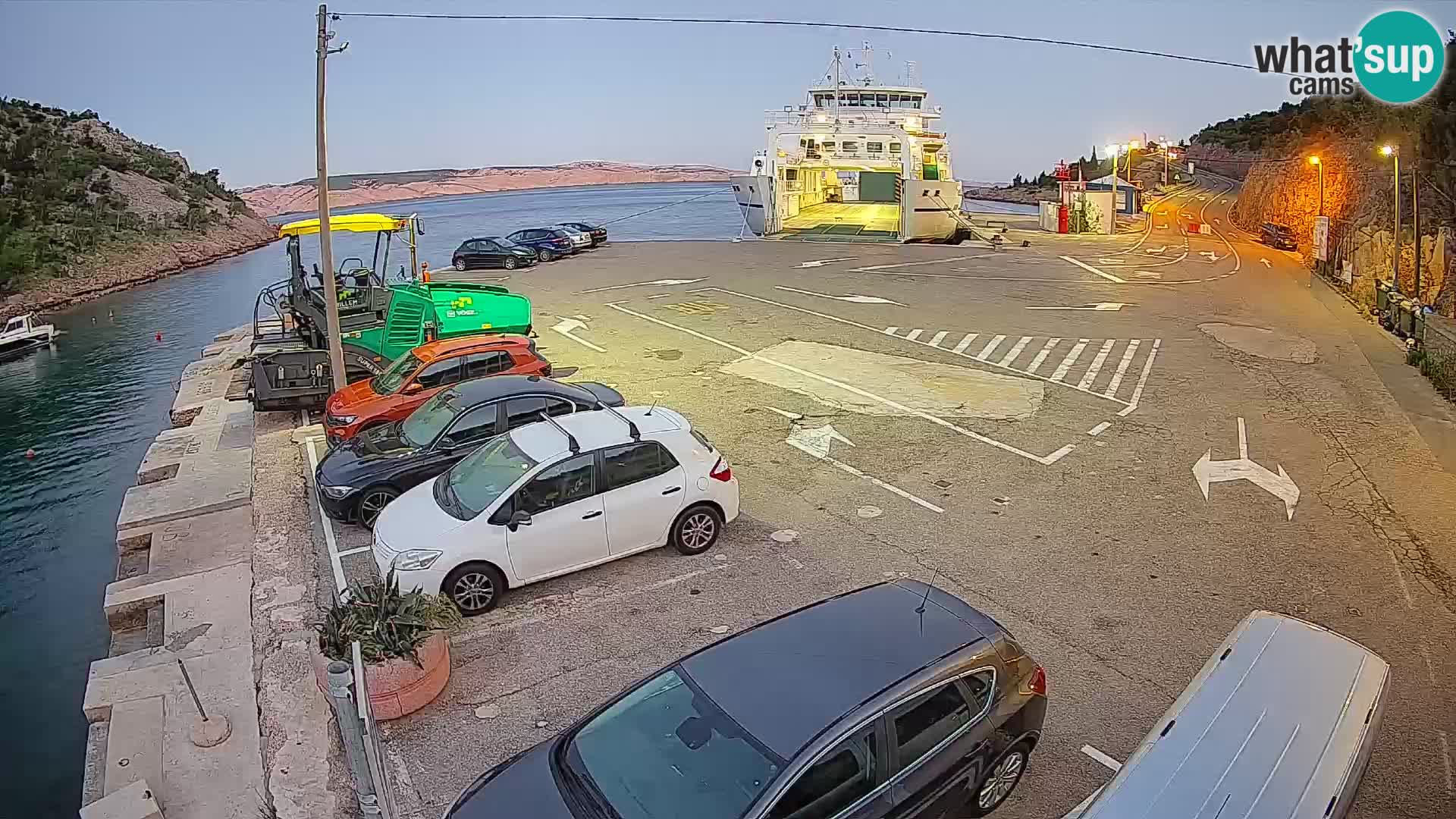 Webcam Prizna ferry port to Pag island