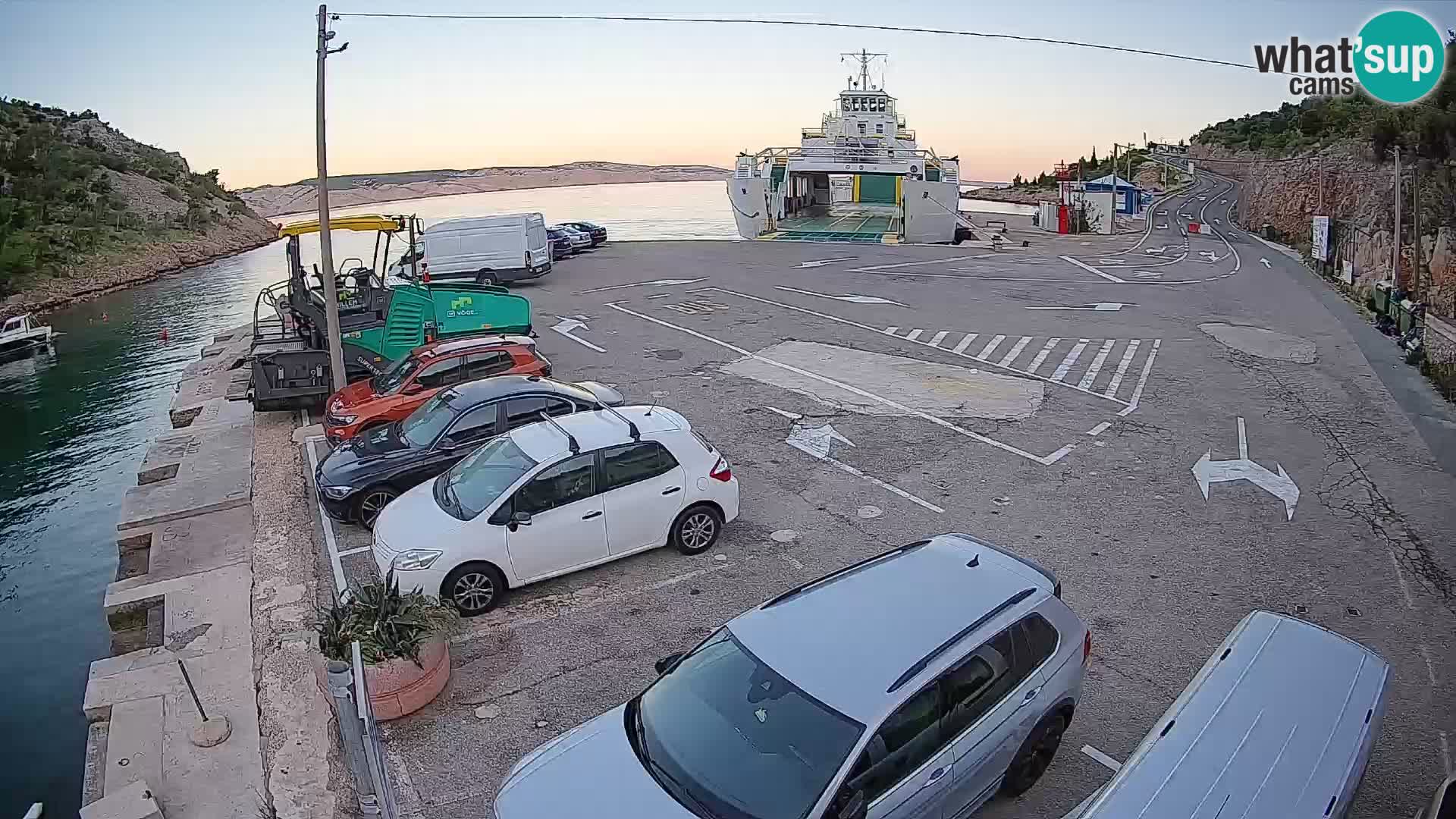 Webcam Prizna ferry port to Pag island