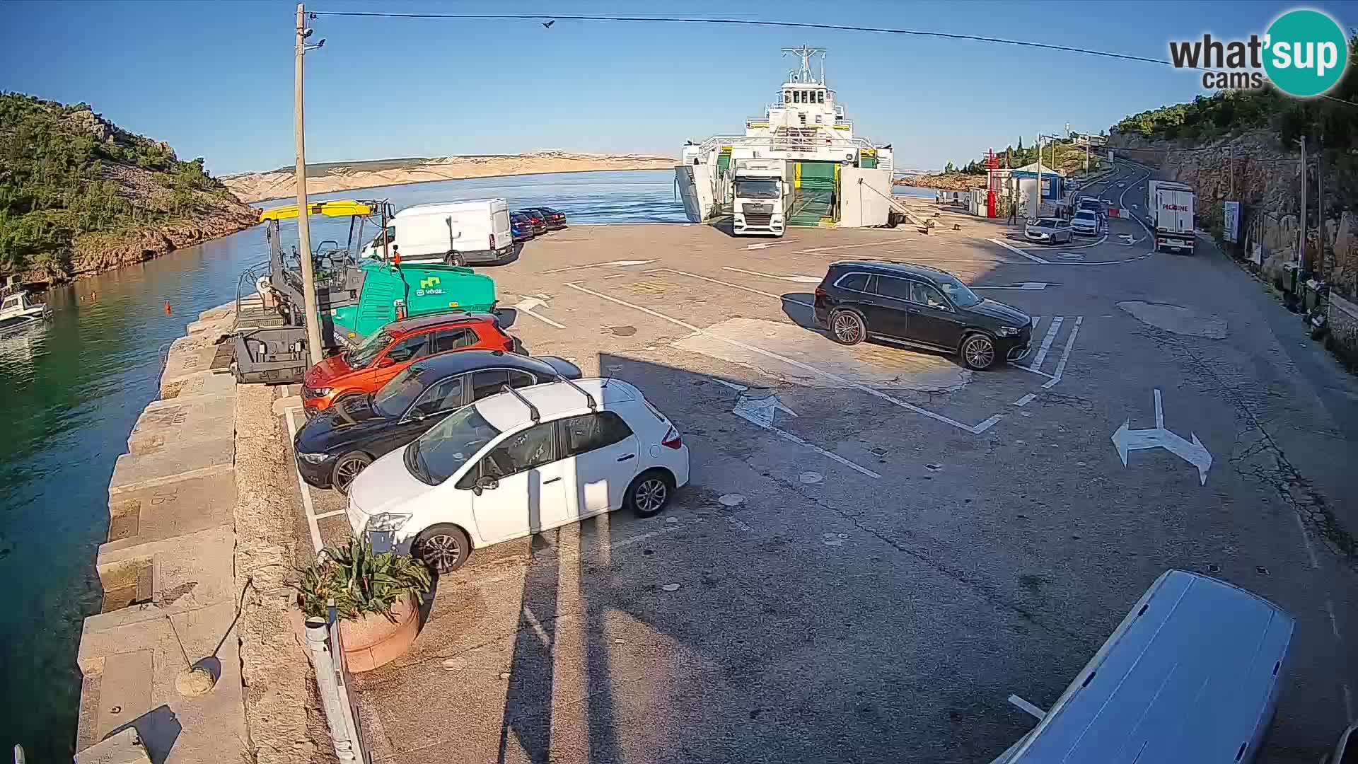 Webcam Prizna ferry port to Pag island