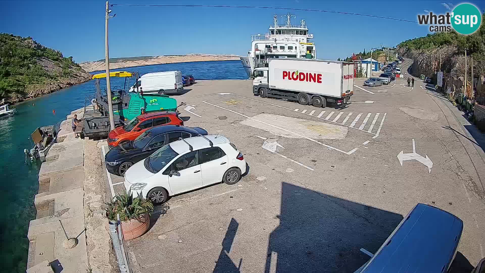 Web kamera trajektna luka Prizna – prema otoku Pag