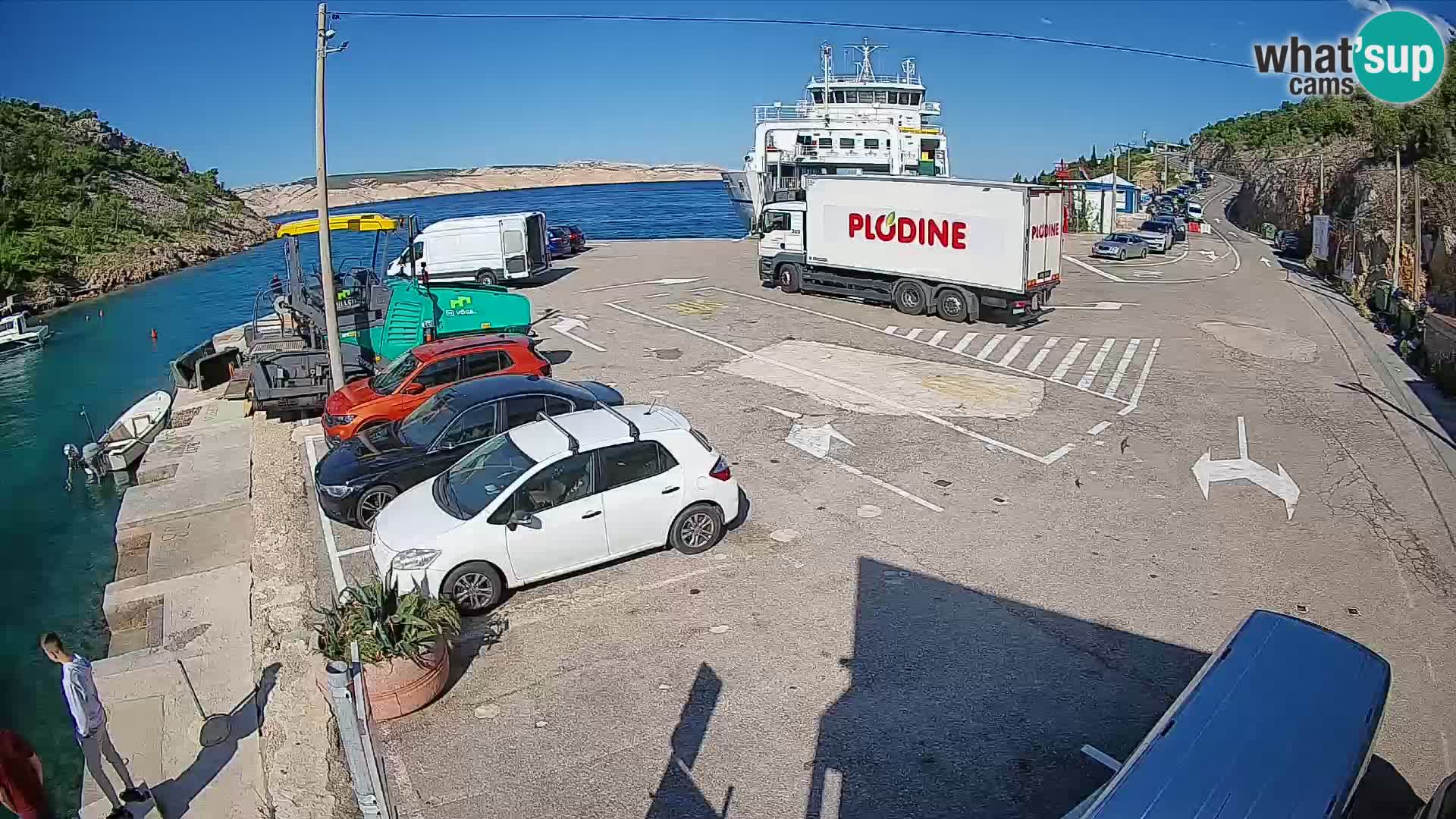 Webcam del puerto de ferris de Prizna – hacia la isla de Pag