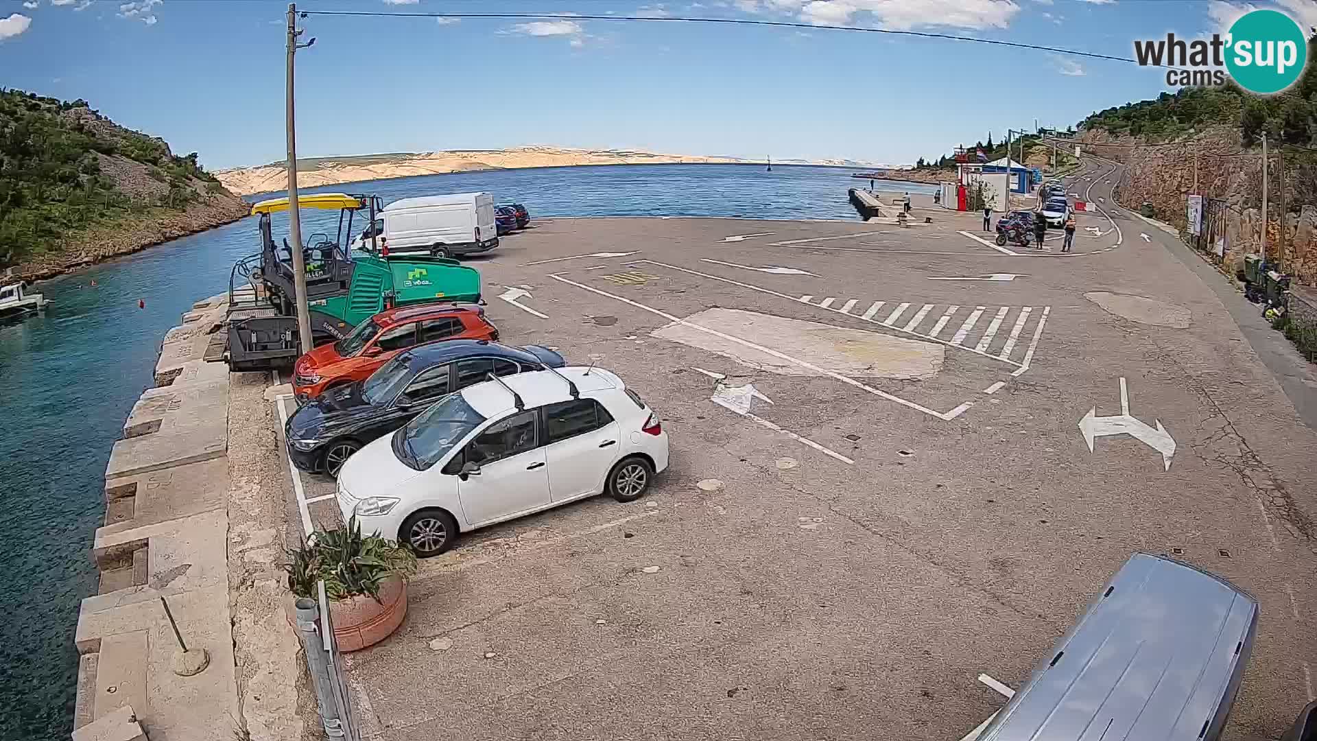 Webcam del puerto de ferris de Prizna – hacia la isla de Pag