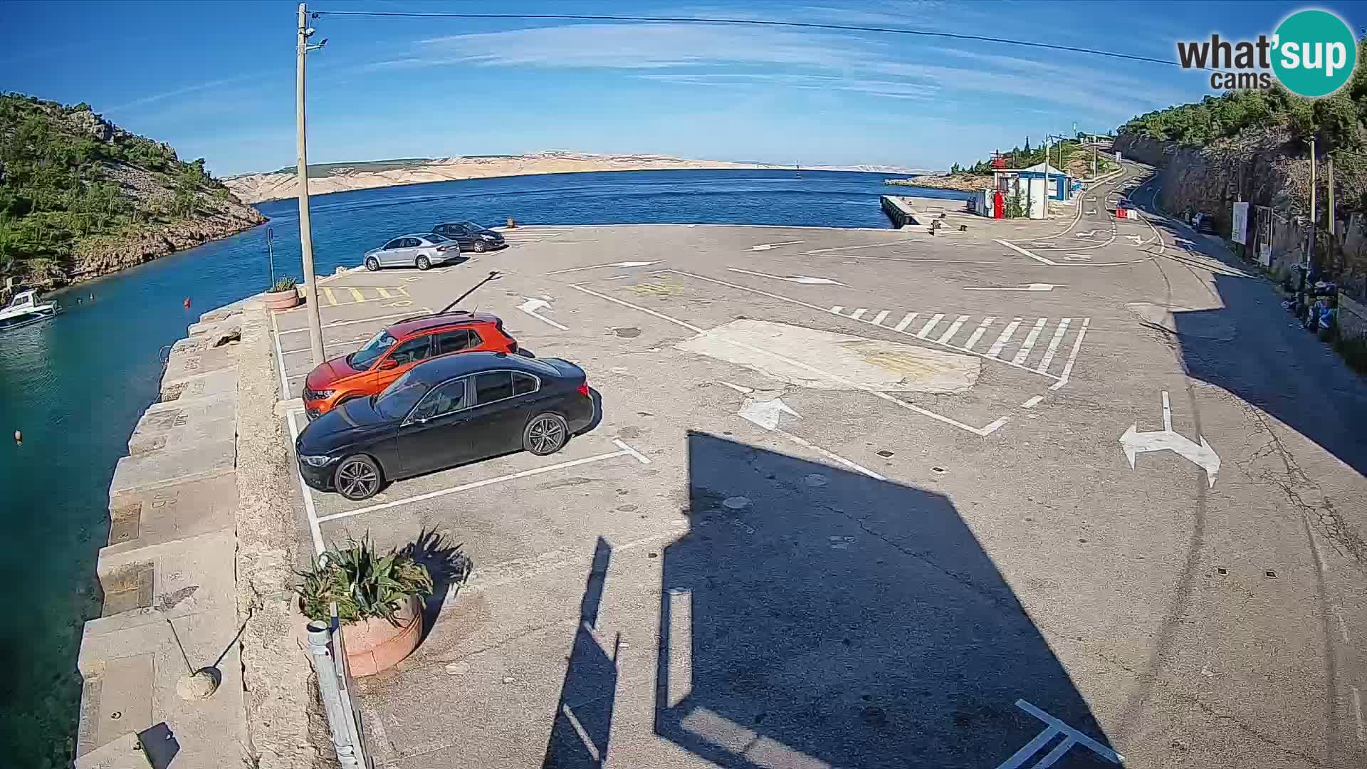 Webcam del puerto de ferris de Prizna – hacia la isla de Pag