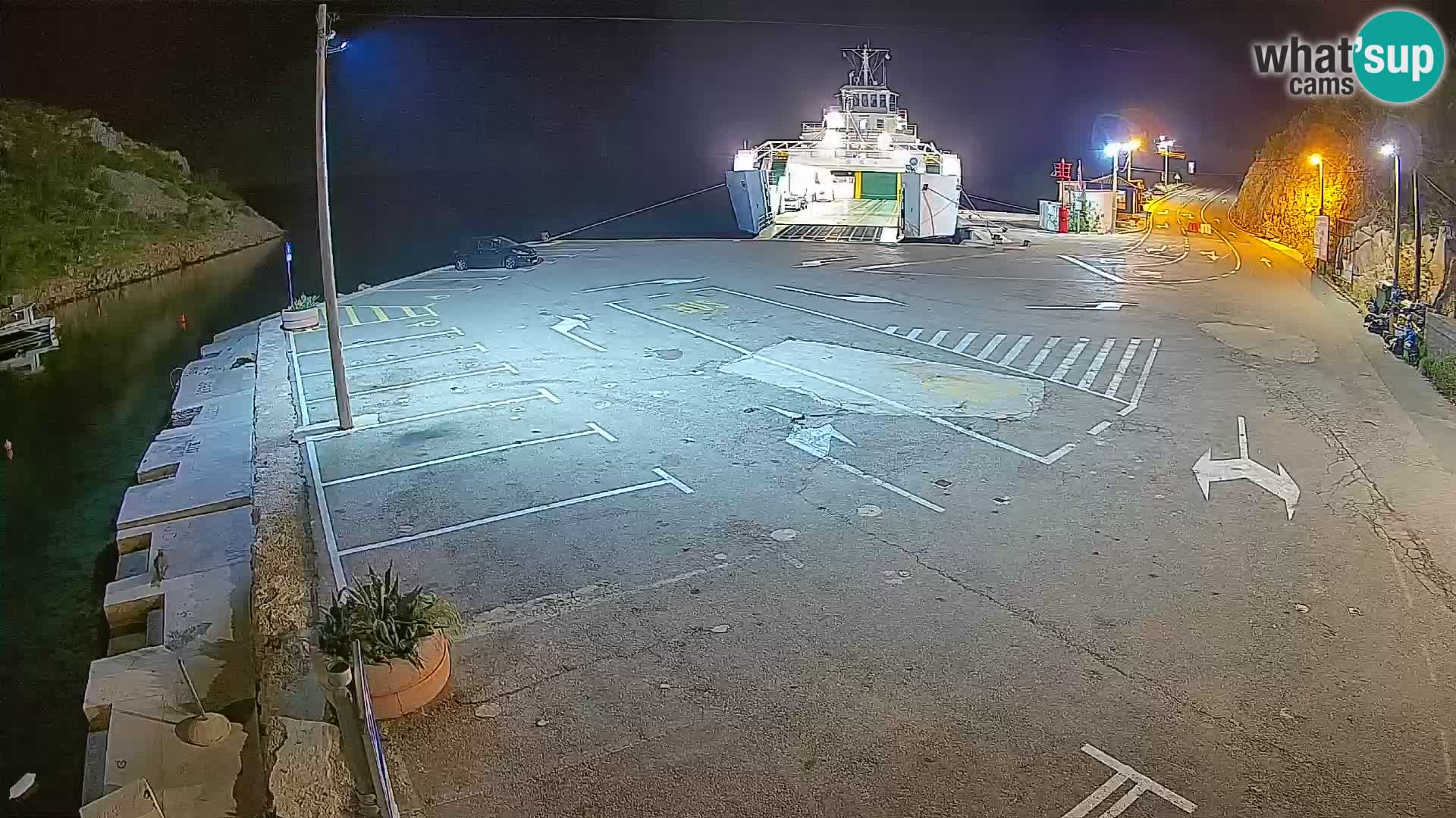 Webcam del puerto de ferris de Prizna – hacia la isla de Pag