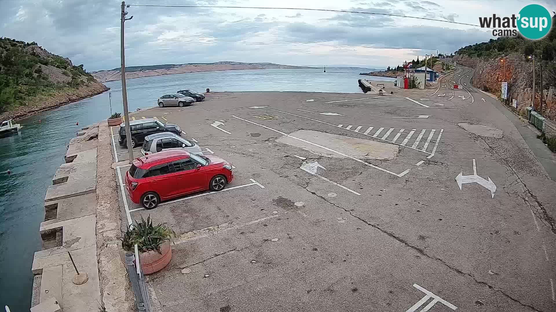 Webcam del puerto de ferris de Prizna – hacia la isla de Pag