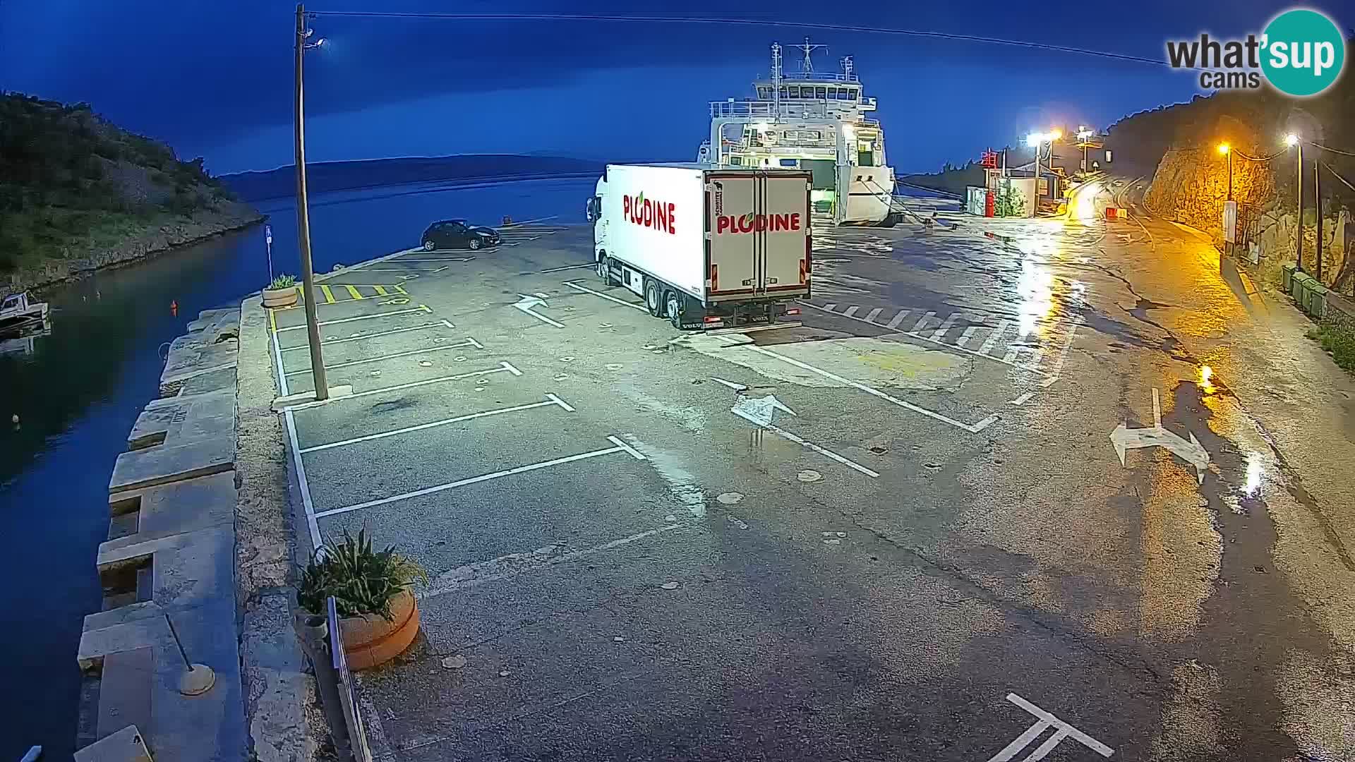 Webcam del puerto de ferris de Prizna – hacia la isla de Pag