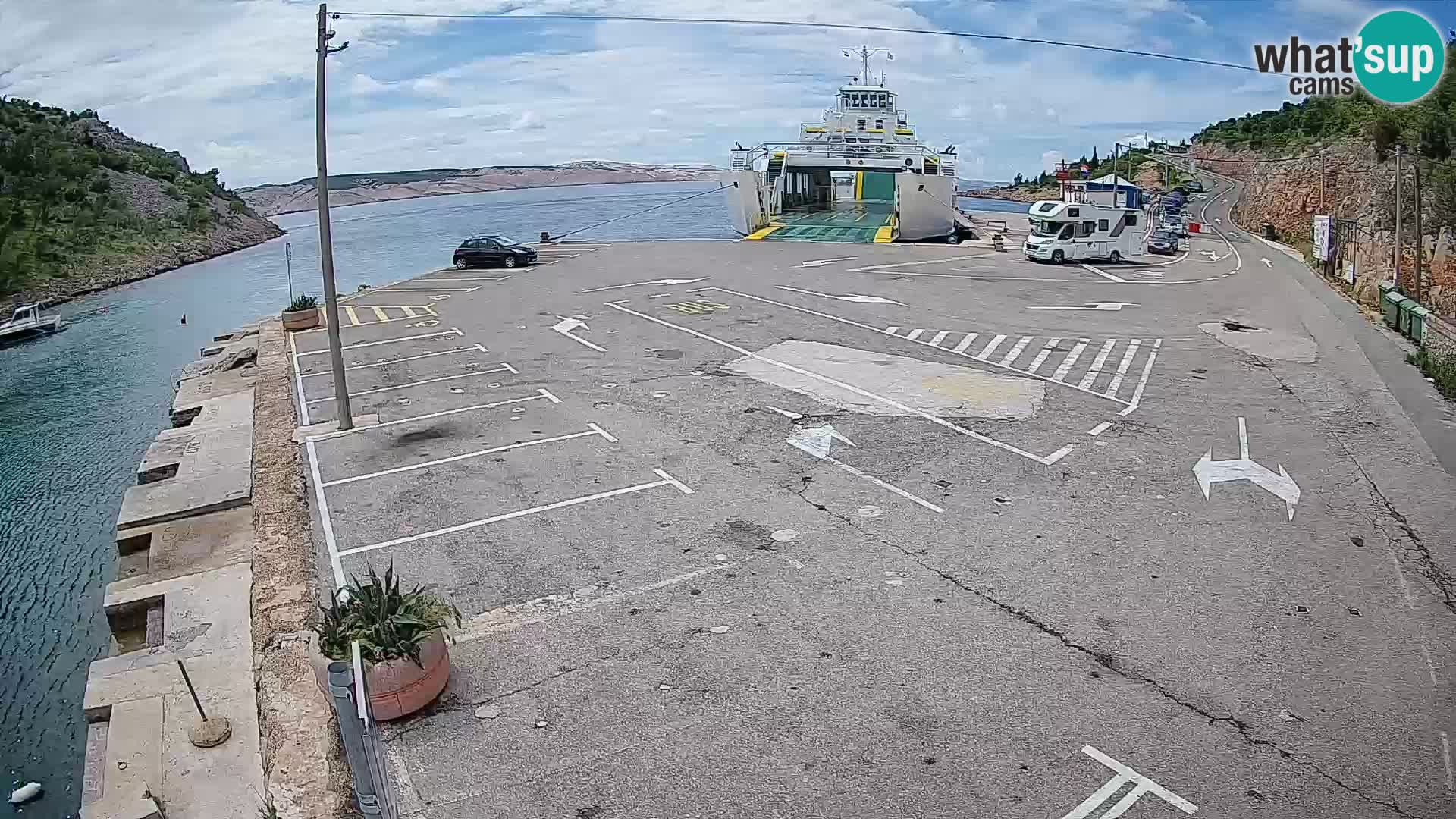 Webcam del puerto de ferris de Prizna – hacia la isla de Pag