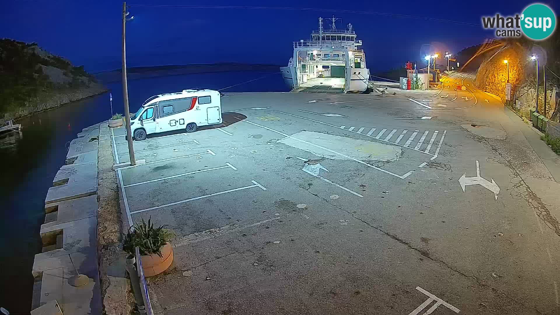 Webcam Fährhafen Prizna – zur Insel Pag