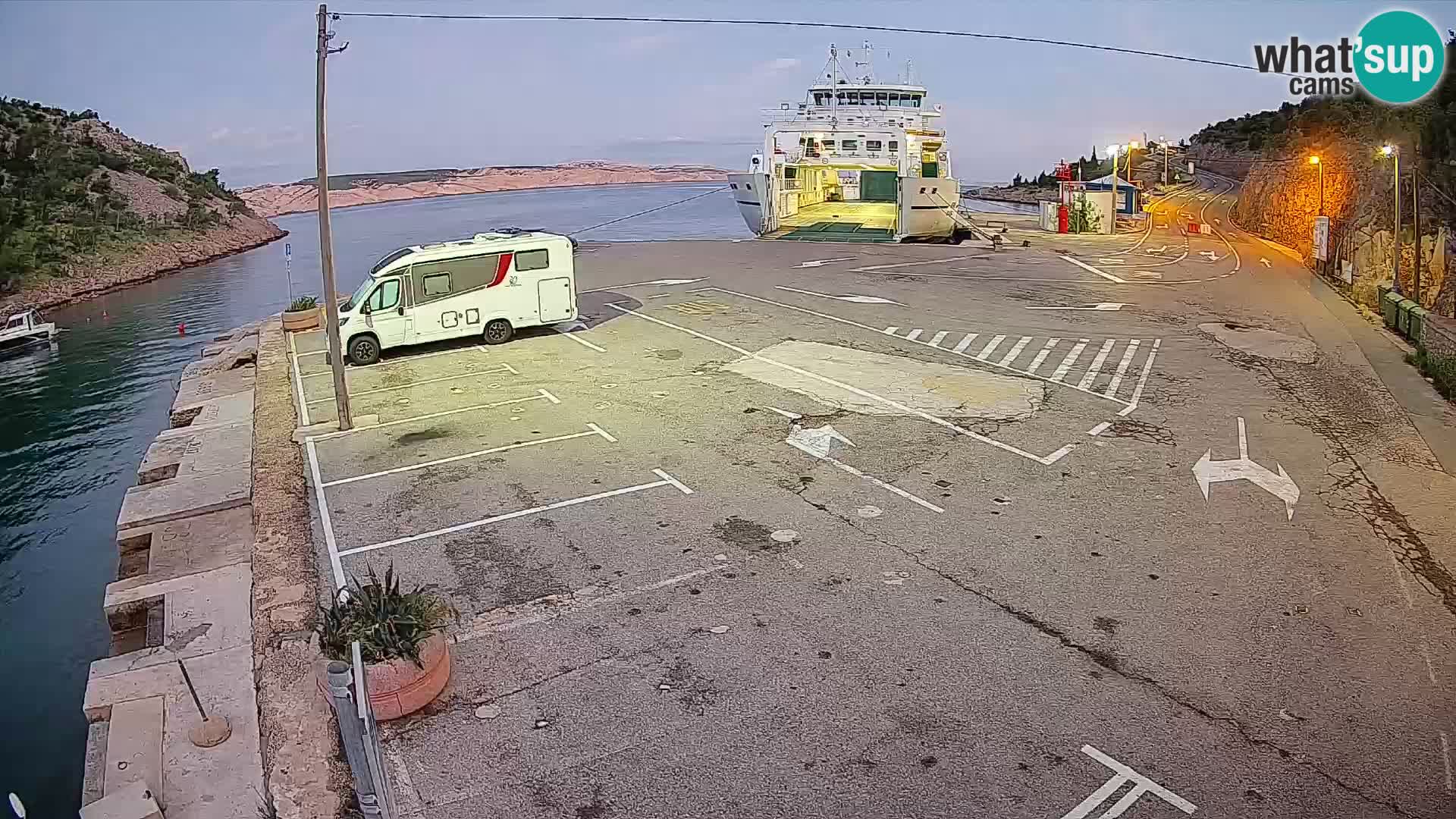 Webcam Prizna ferry port to Pag island