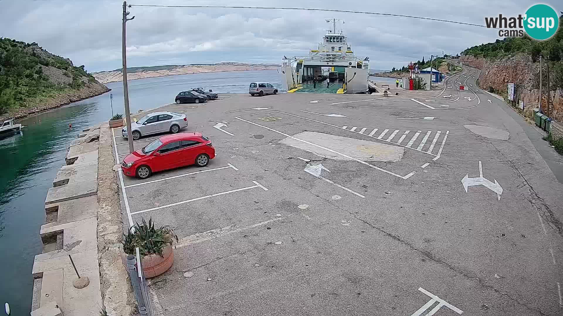 Webcam del puerto de ferris de Prizna – hacia la isla de Pag