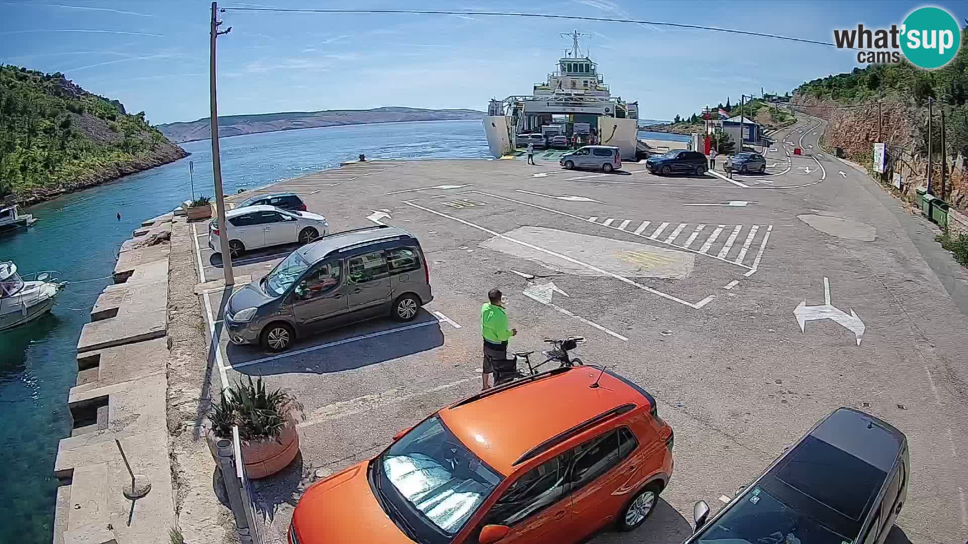 Webcam del puerto de ferris de Prizna – hacia la isla de Pag