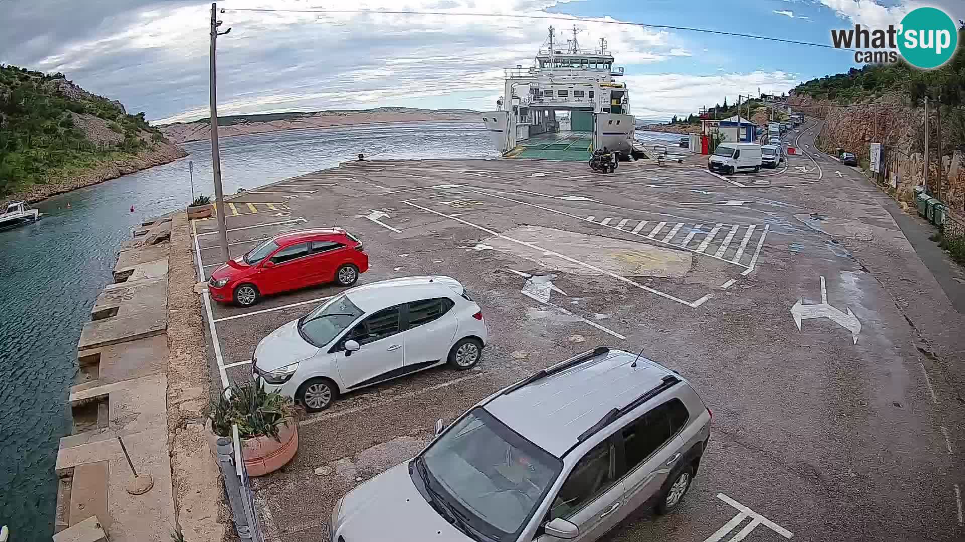 Webcam del puerto de ferris de Prizna – hacia la isla de Pag