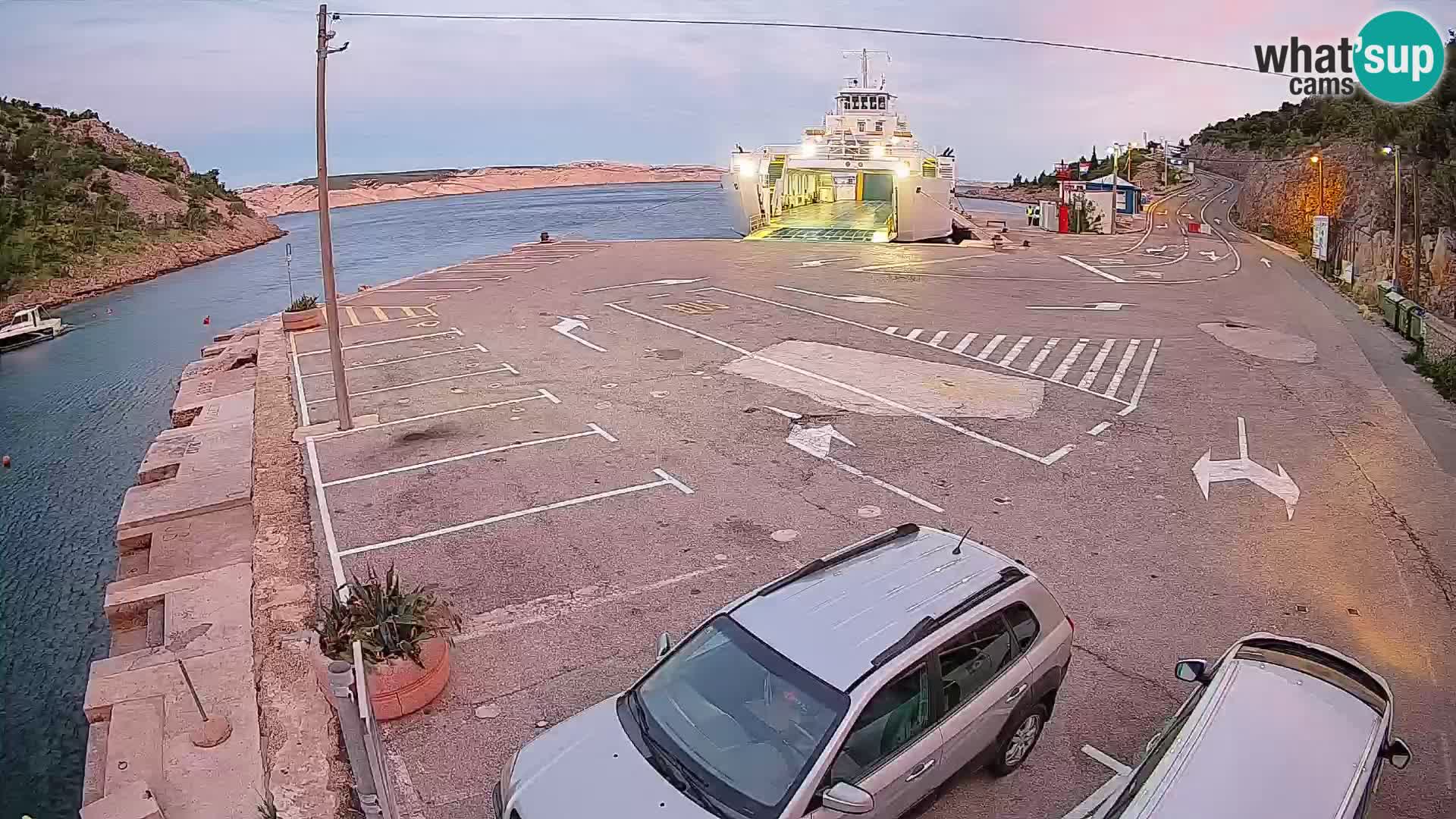 Webcam del puerto de ferris de Prizna – hacia la isla de Pag