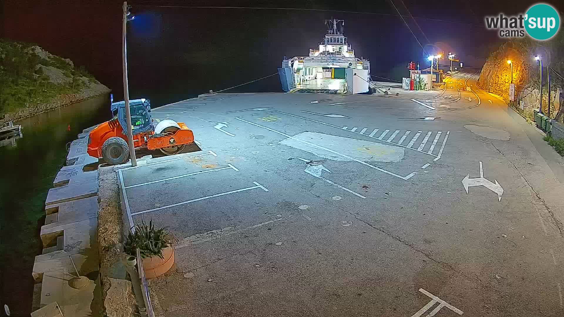 Webcam del puerto de ferris de Prizna – hacia la isla de Pag