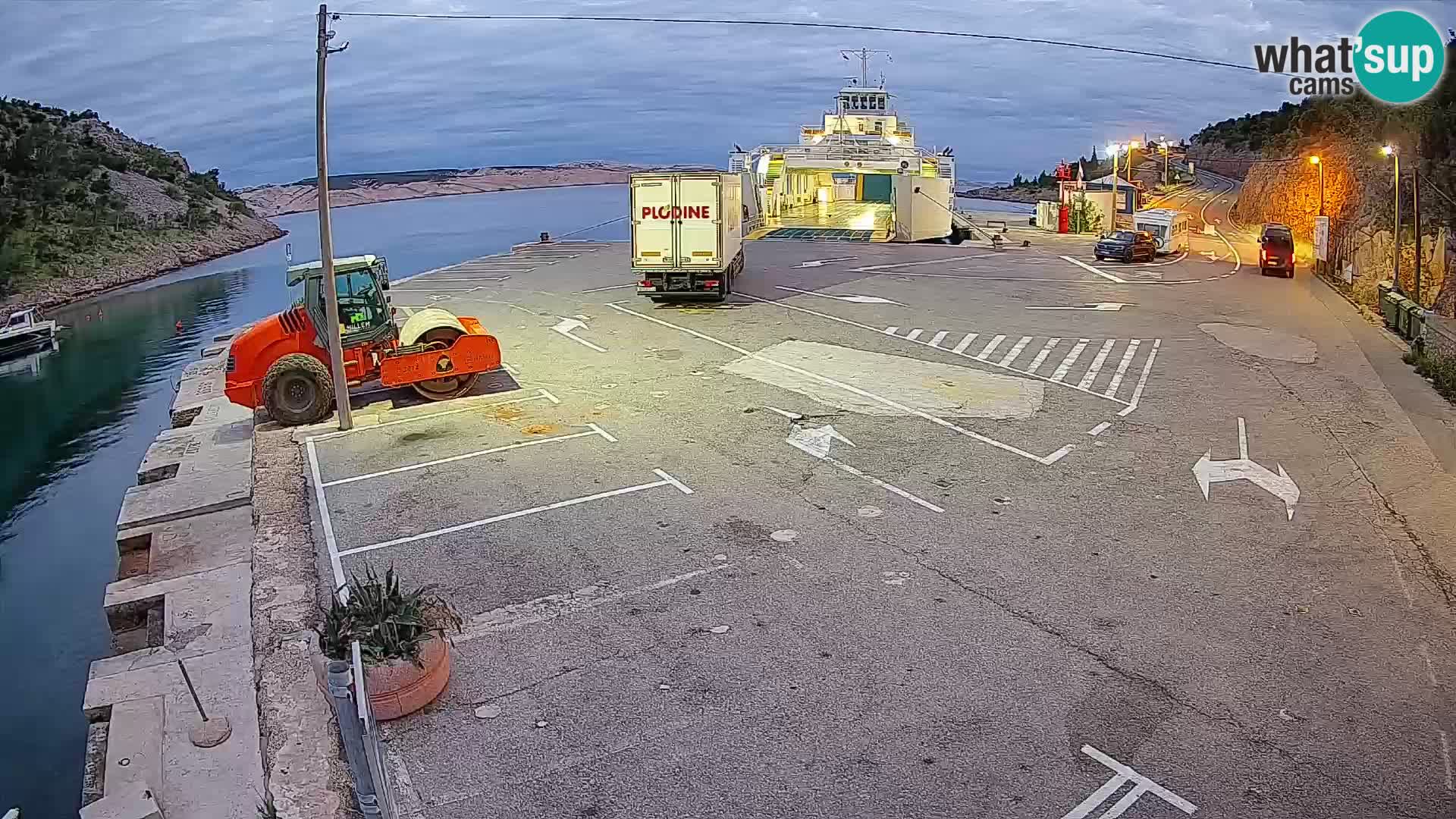 Webcam port de ferry de Prizna – vers l’île de Pag