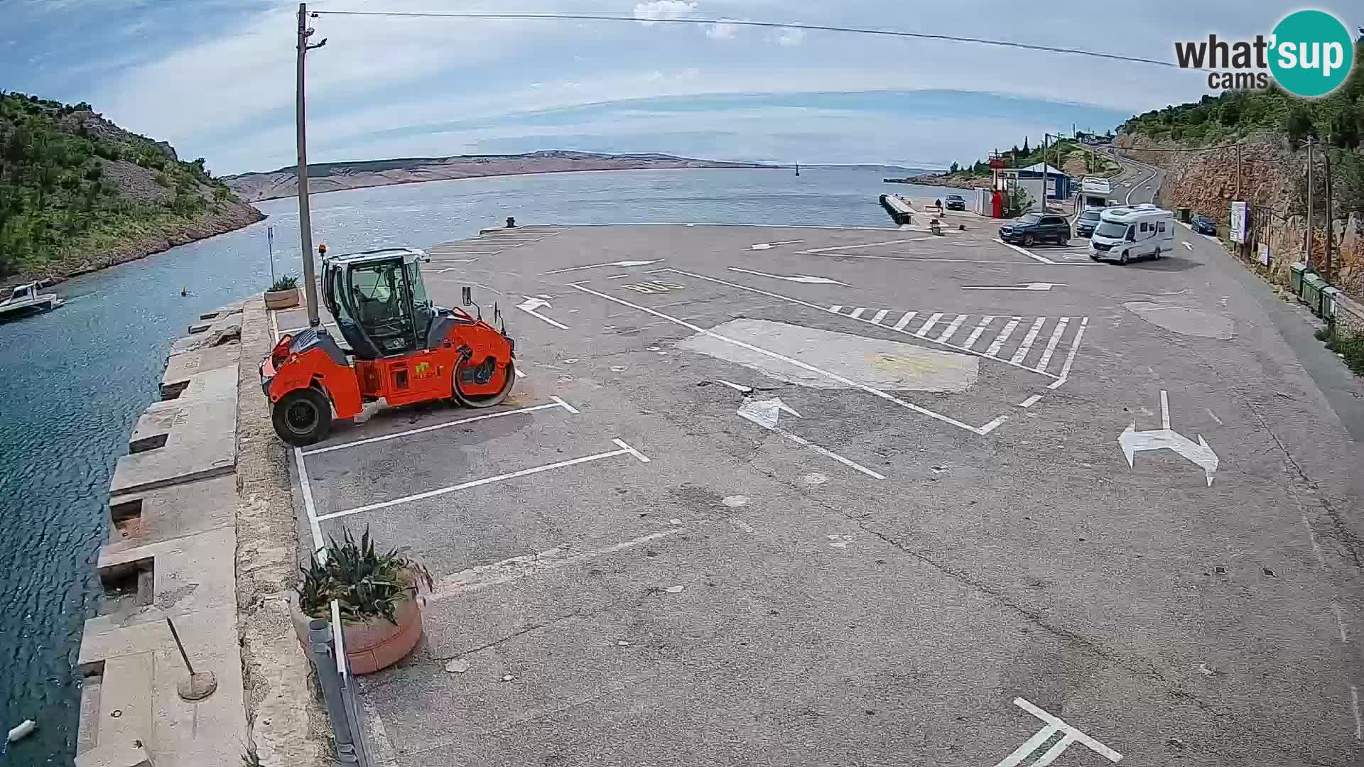 Webcam del puerto de ferris de Prizna – hacia la isla de Pag