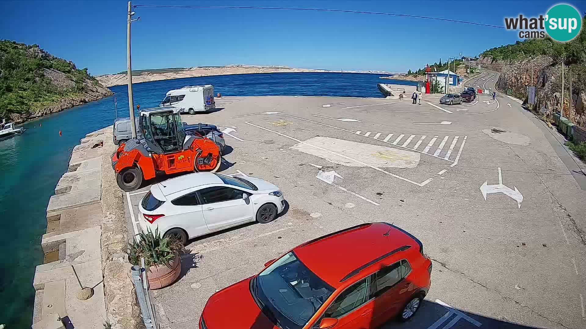 Webcam del puerto de ferris de Prizna – hacia la isla de Pag