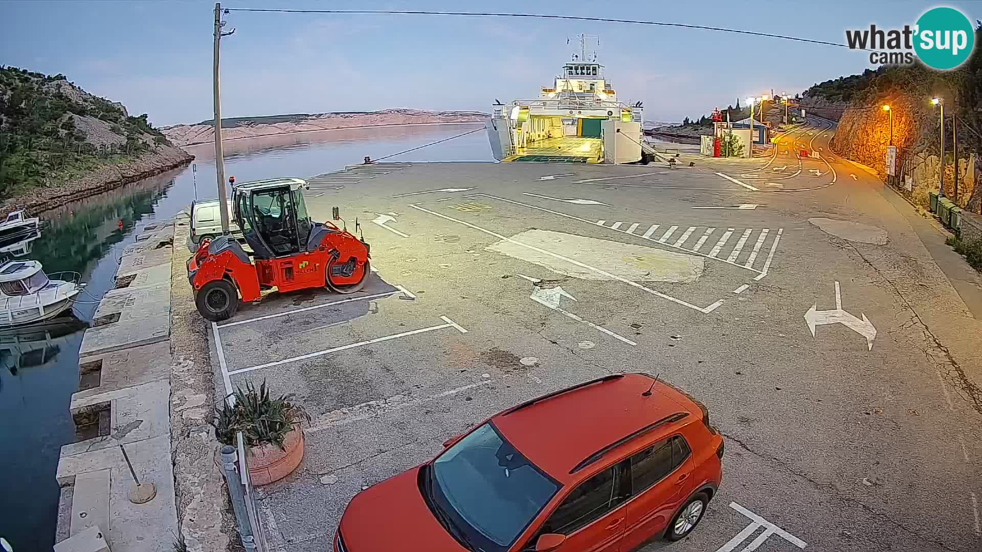 Webcam Prizna ferry port to Pag island