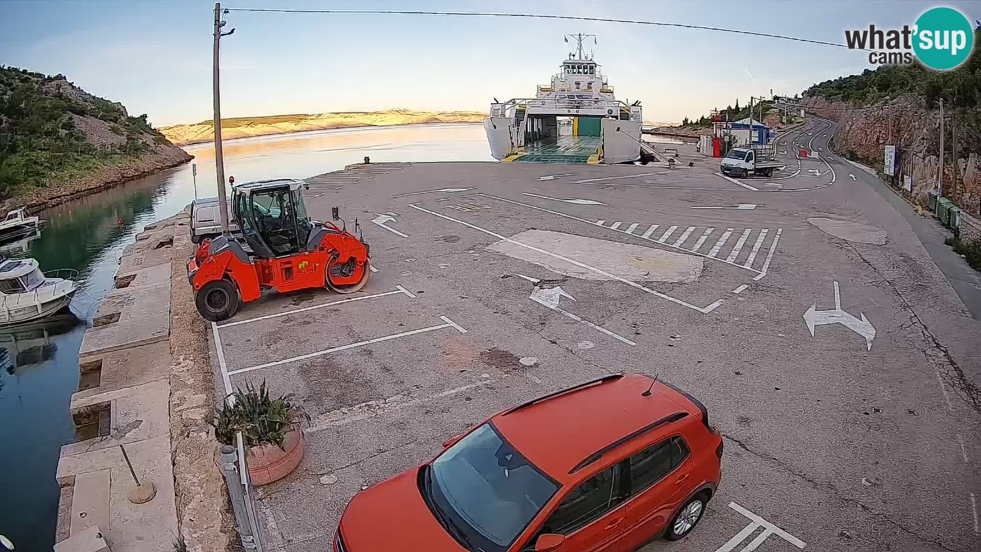 Webcam Prizna ferry port to Pag island
