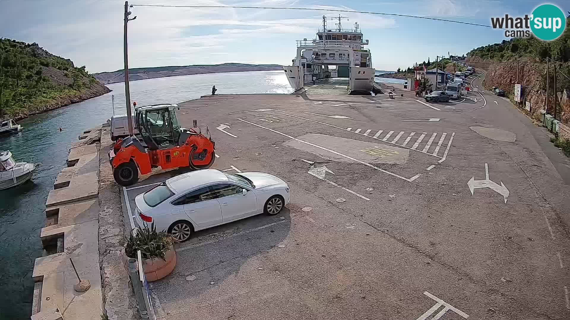 Web kamera trajektna luka Prizna – prema otoku Pag