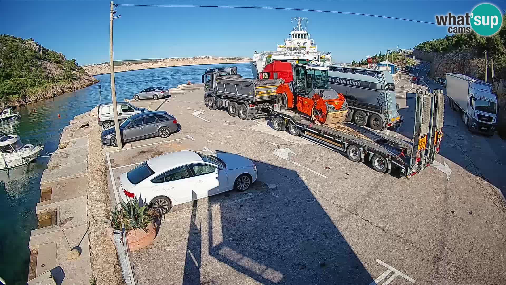Webcam Prizna ferry port to Pag island