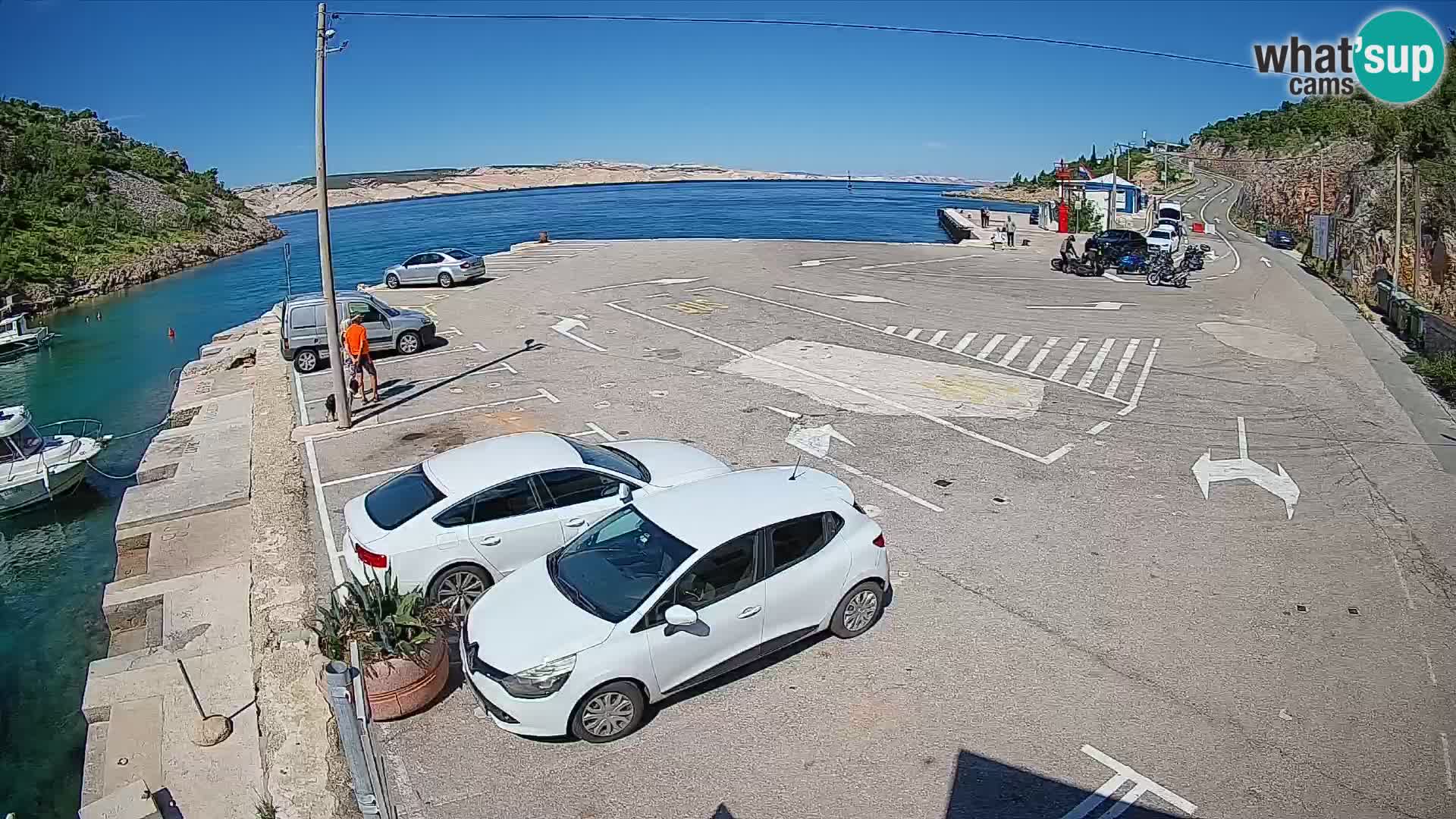 Webcam del puerto de ferris de Prizna – hacia la isla de Pag