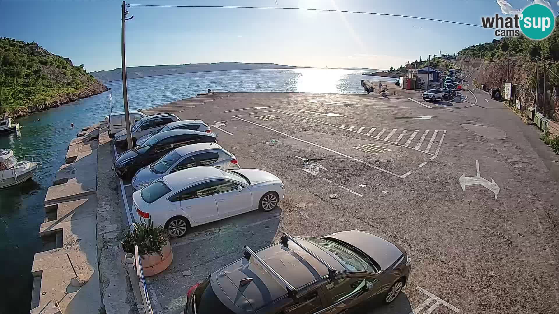 Webcam del puerto de ferris de Prizna – hacia la isla de Pag