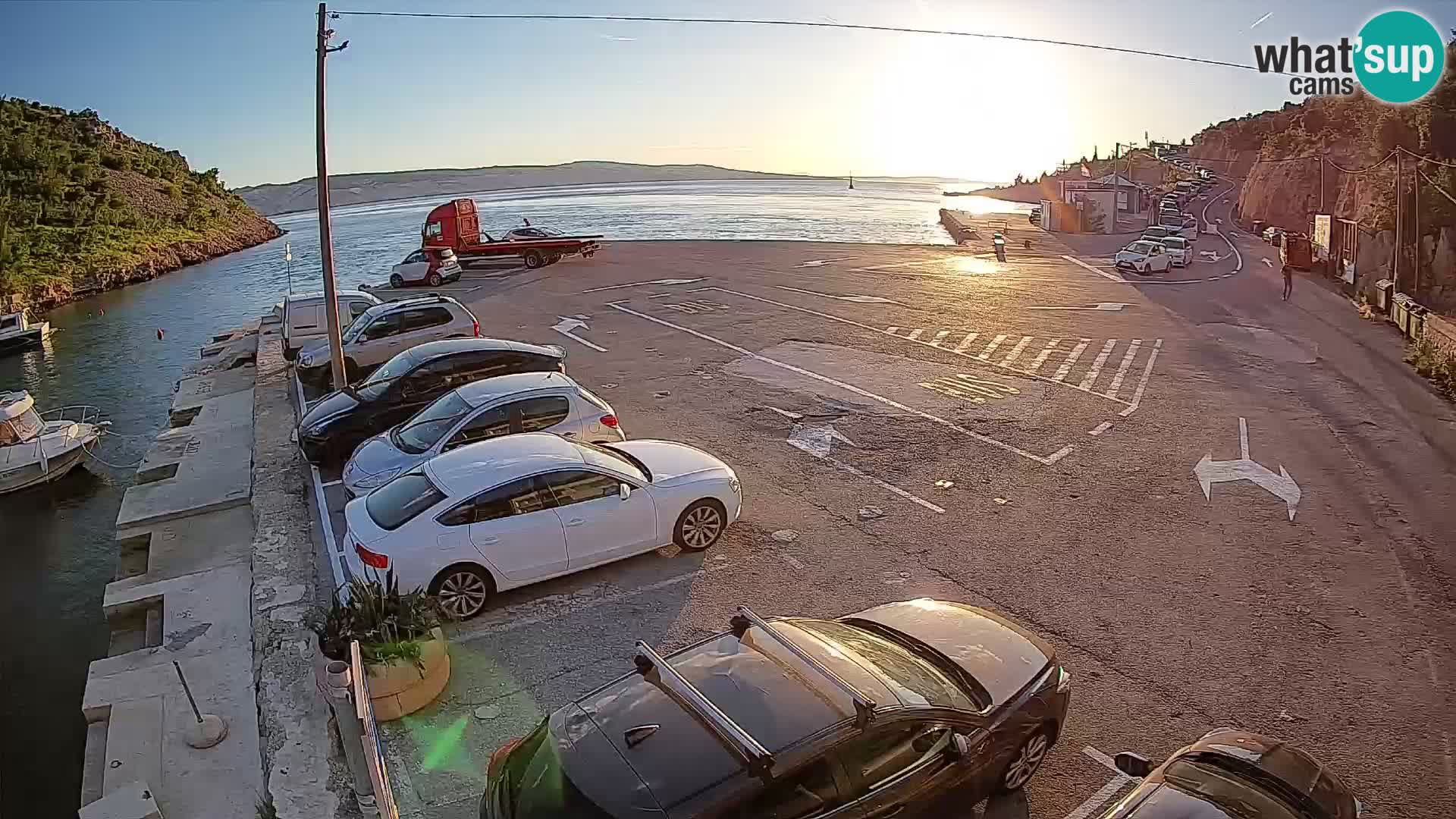 Webcam del puerto de ferris de Prizna – hacia la isla de Pag