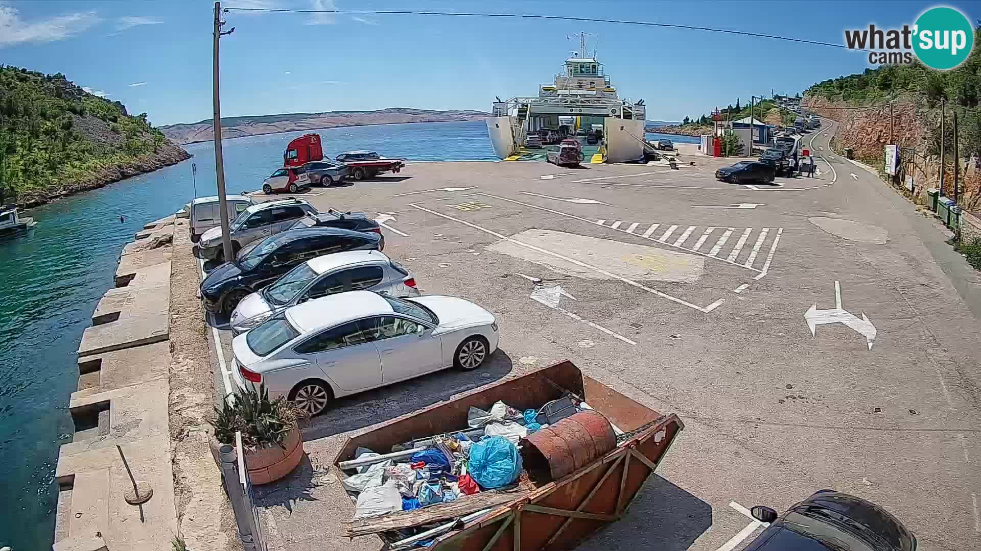 Webcam del puerto de ferris de Prizna – hacia la isla de Pag