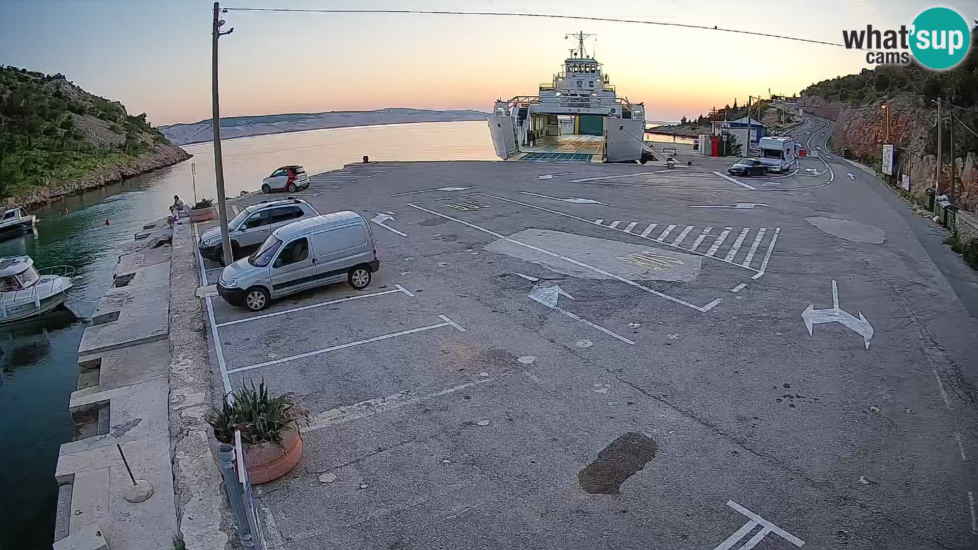 Webcam port de ferry de Prizna – vers l’île de Pag