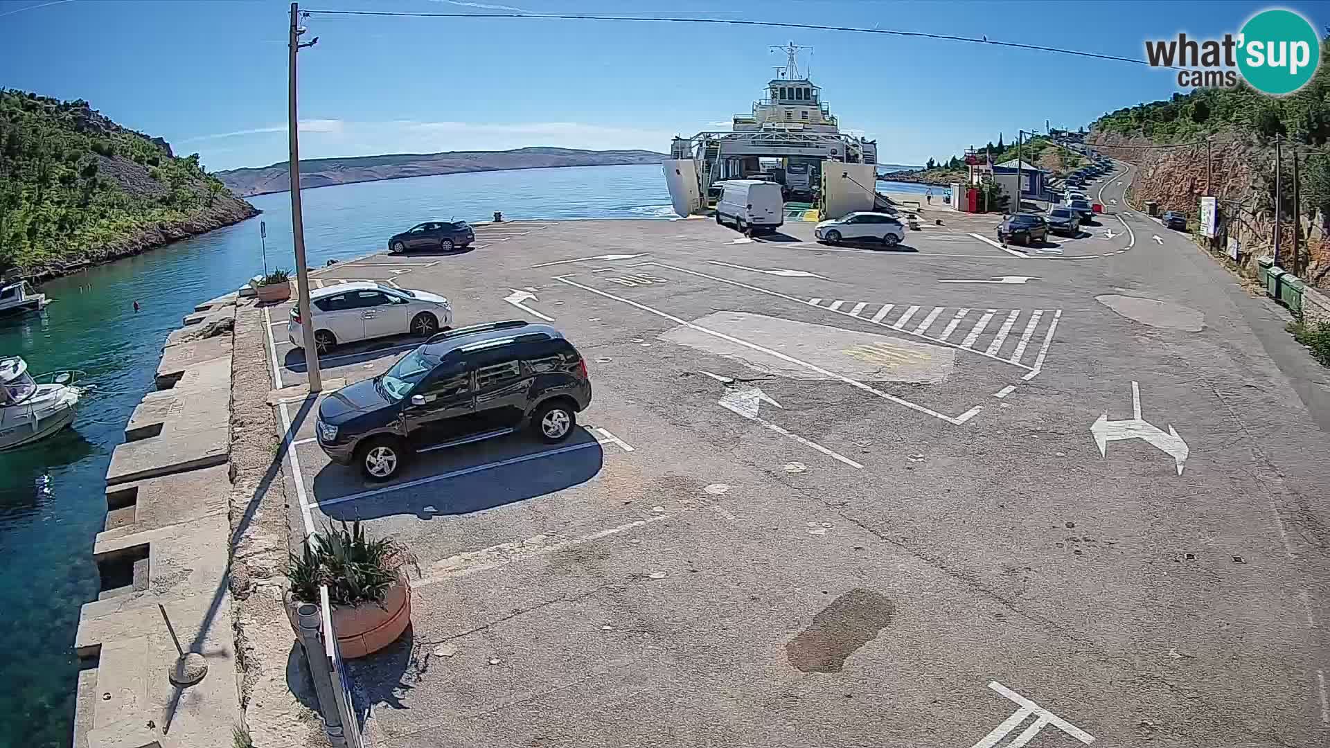 Webcam del puerto de ferris de Prizna – hacia la isla de Pag