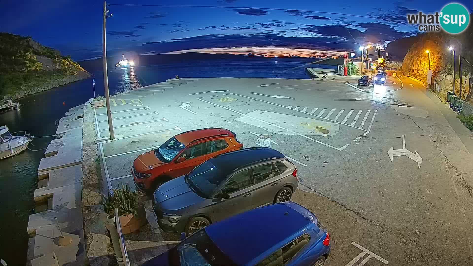 Webcam del puerto de ferris de Prizna – hacia la isla de Pag