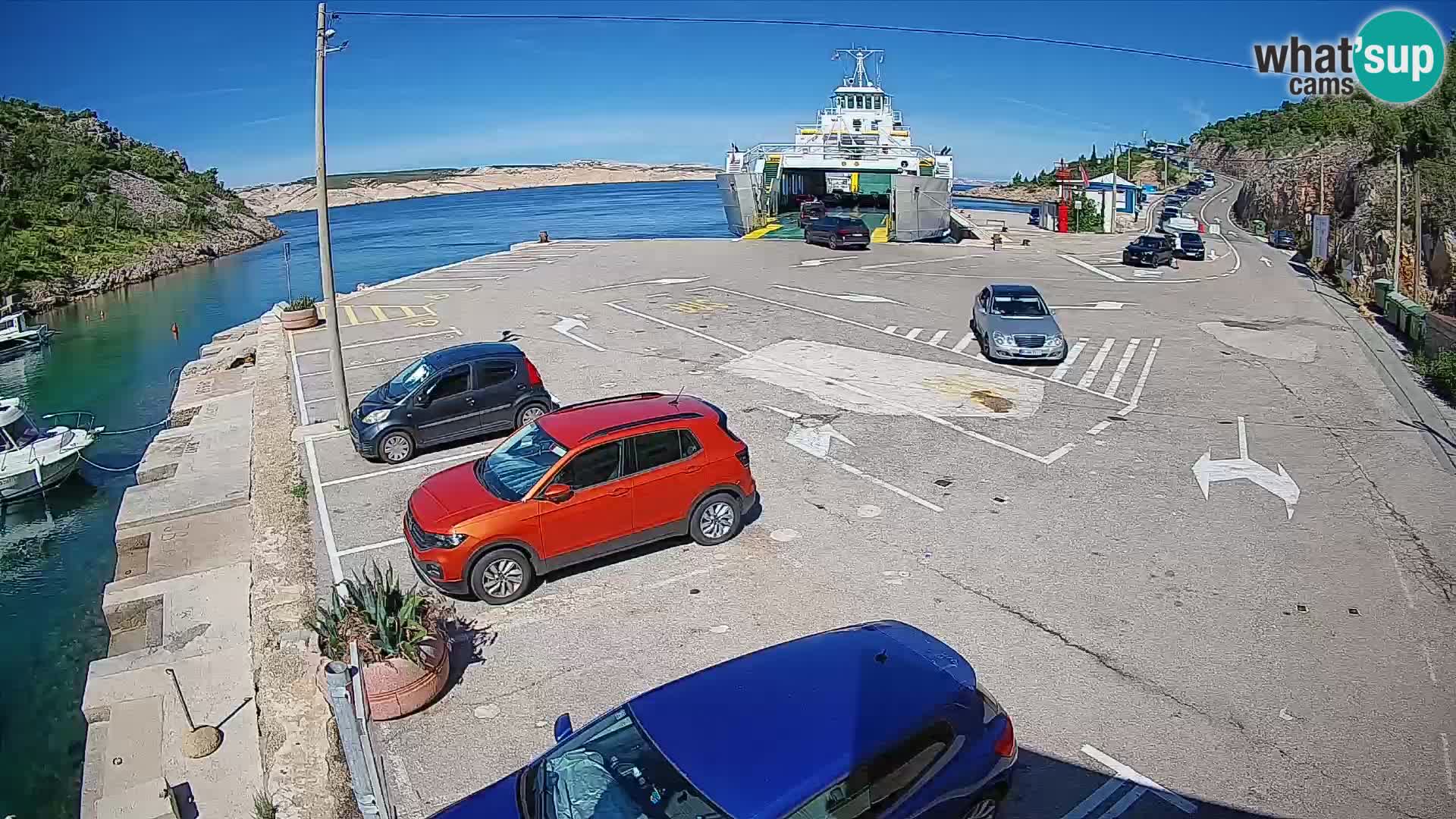 Webcam del puerto de ferris de Prizna – hacia la isla de Pag
