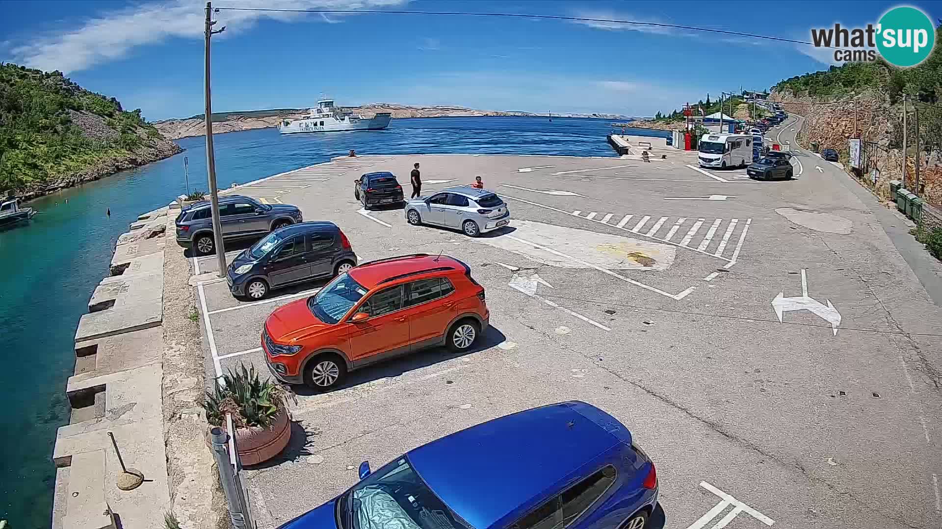 Webcam del puerto de ferris de Prizna – hacia la isla de Pag
