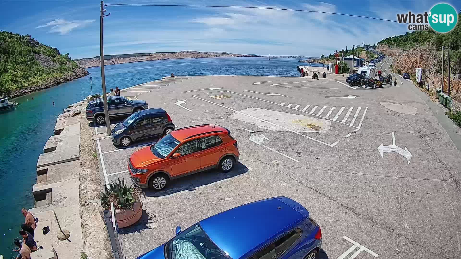 Webcam del puerto de ferris de Prizna – hacia la isla de Pag