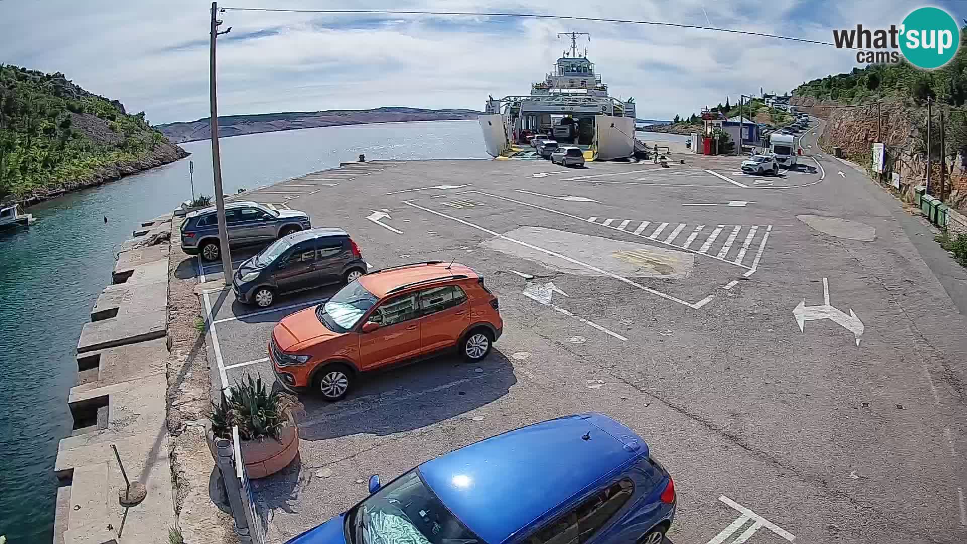 Webcam del puerto de ferris de Prizna – hacia la isla de Pag