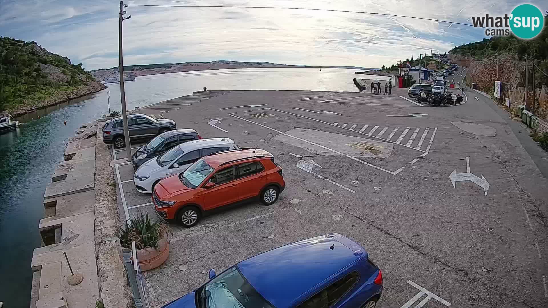 Webcam del puerto de ferris de Prizna – hacia la isla de Pag