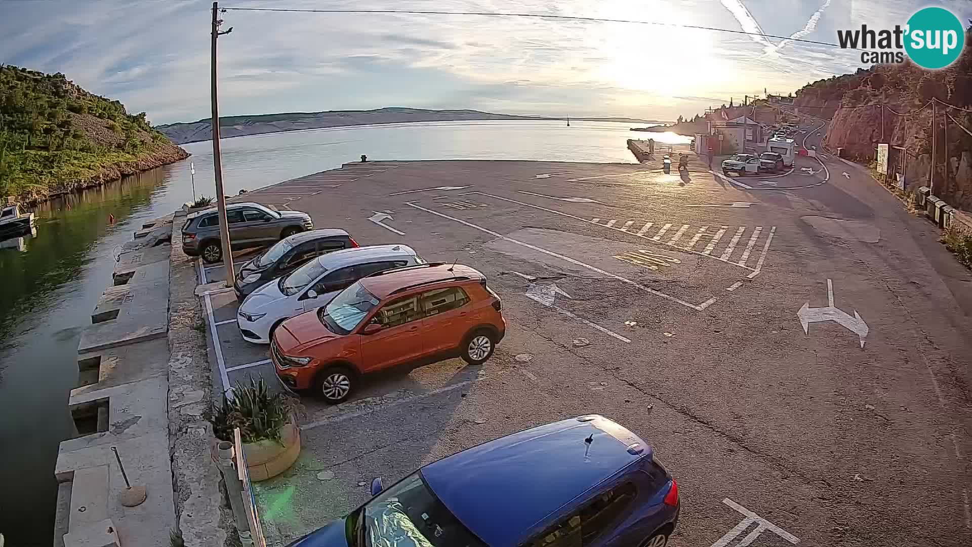 Webcam del puerto de ferris de Prizna – hacia la isla de Pag