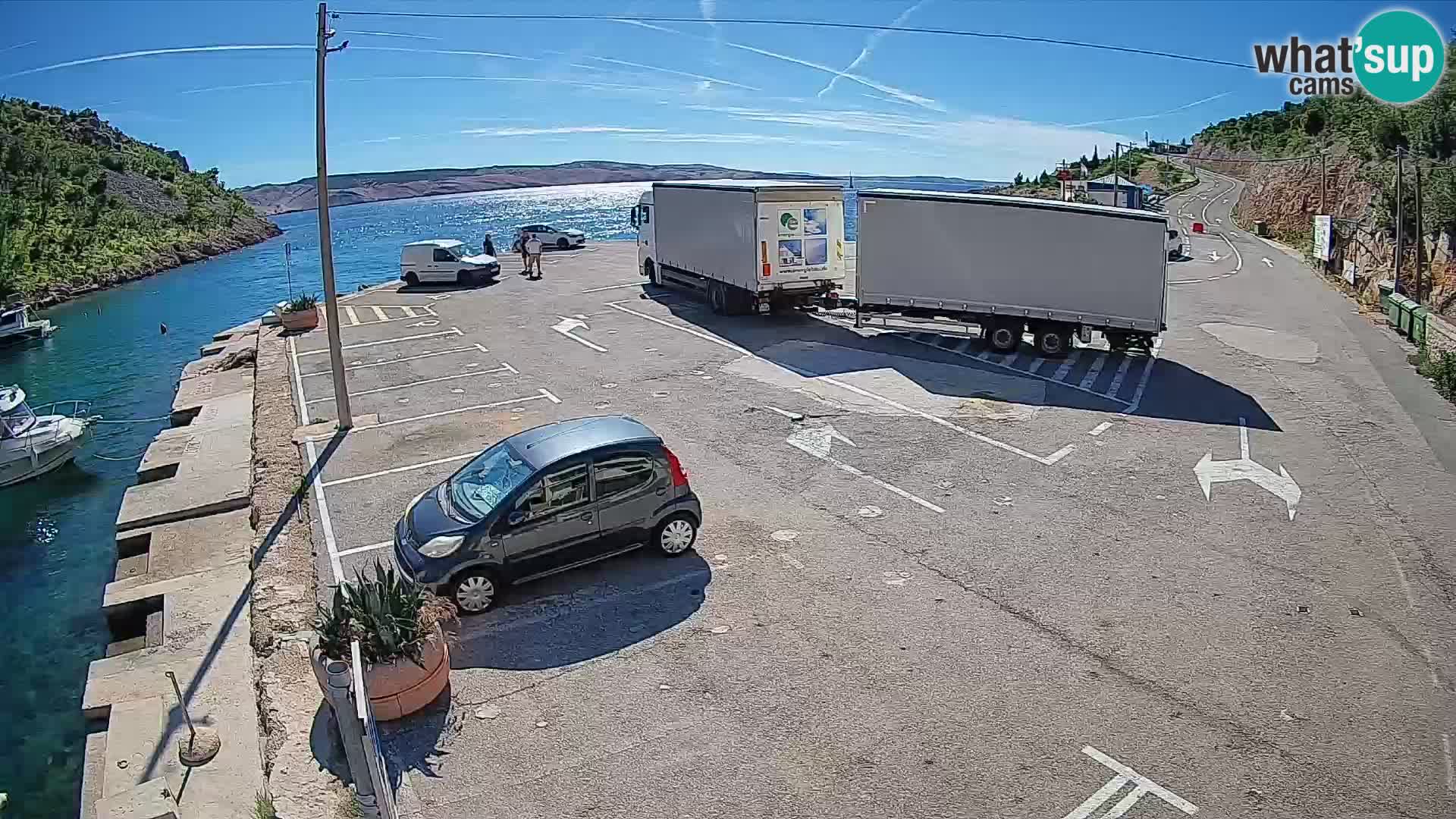Webcam del puerto de ferris de Prizna – hacia la isla de Pag
