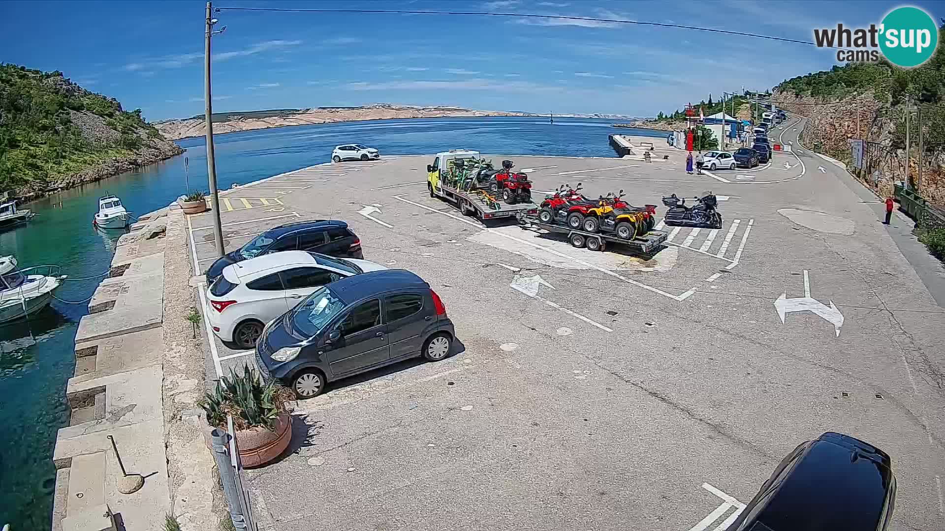 Webcam del puerto de ferris de Prizna – hacia la isla de Pag